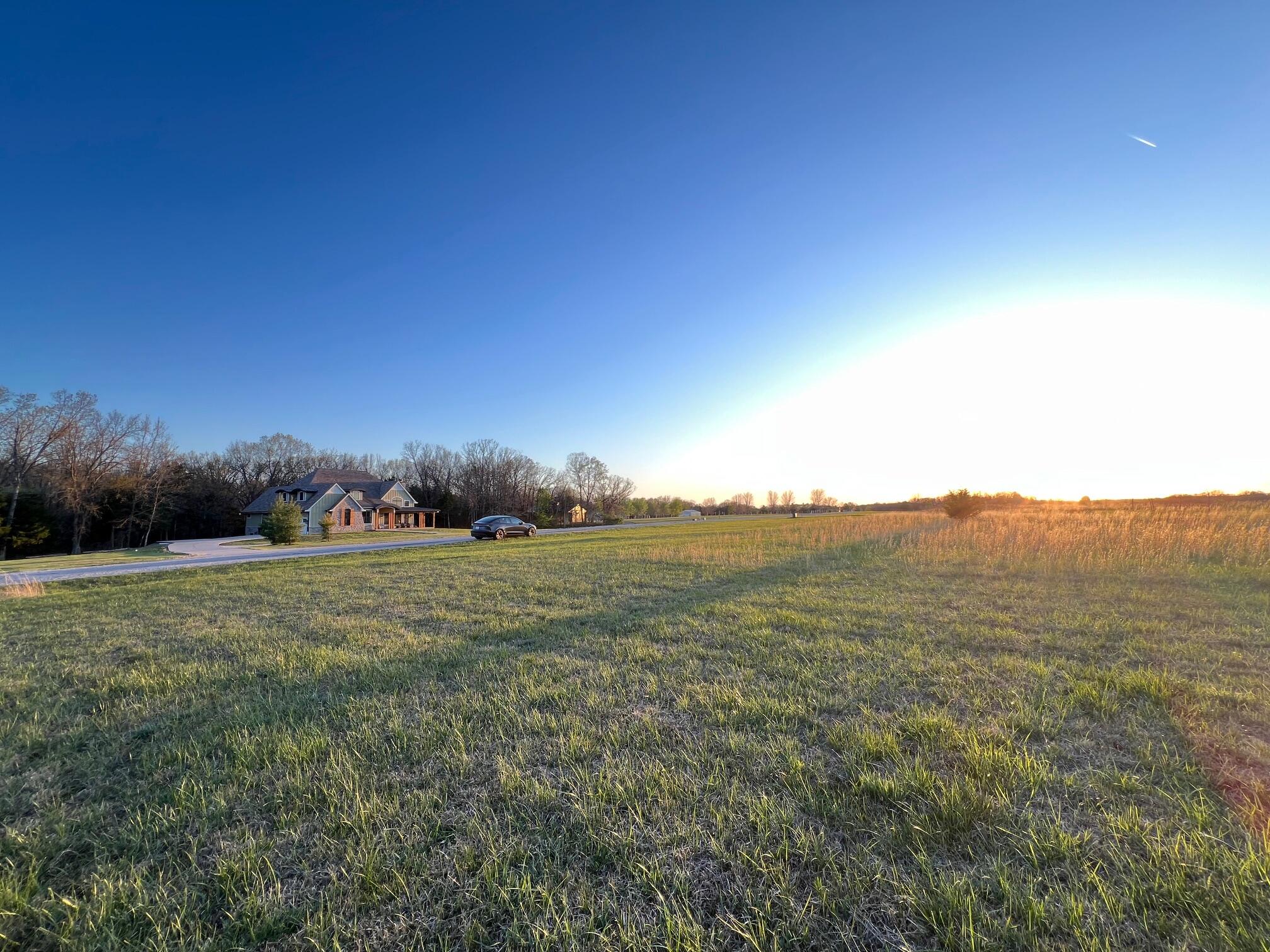 000 Clydesdale Drive Property Photo 6