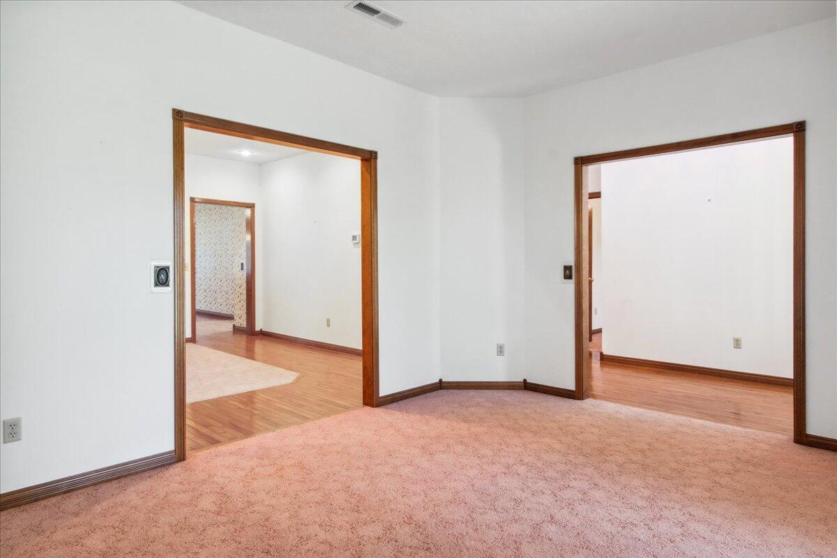 971 West Meadowview Drive Property Photo 12