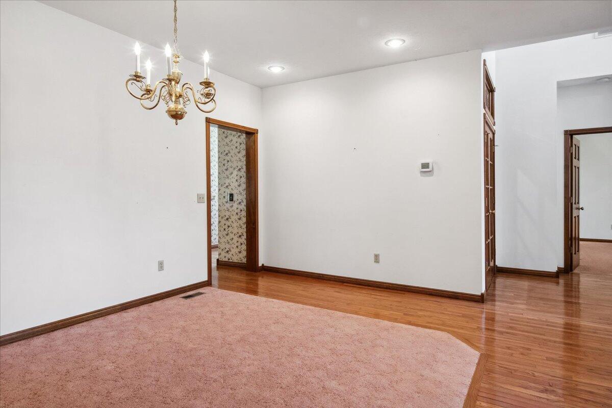 971 West Meadowview Drive Property Photo 14