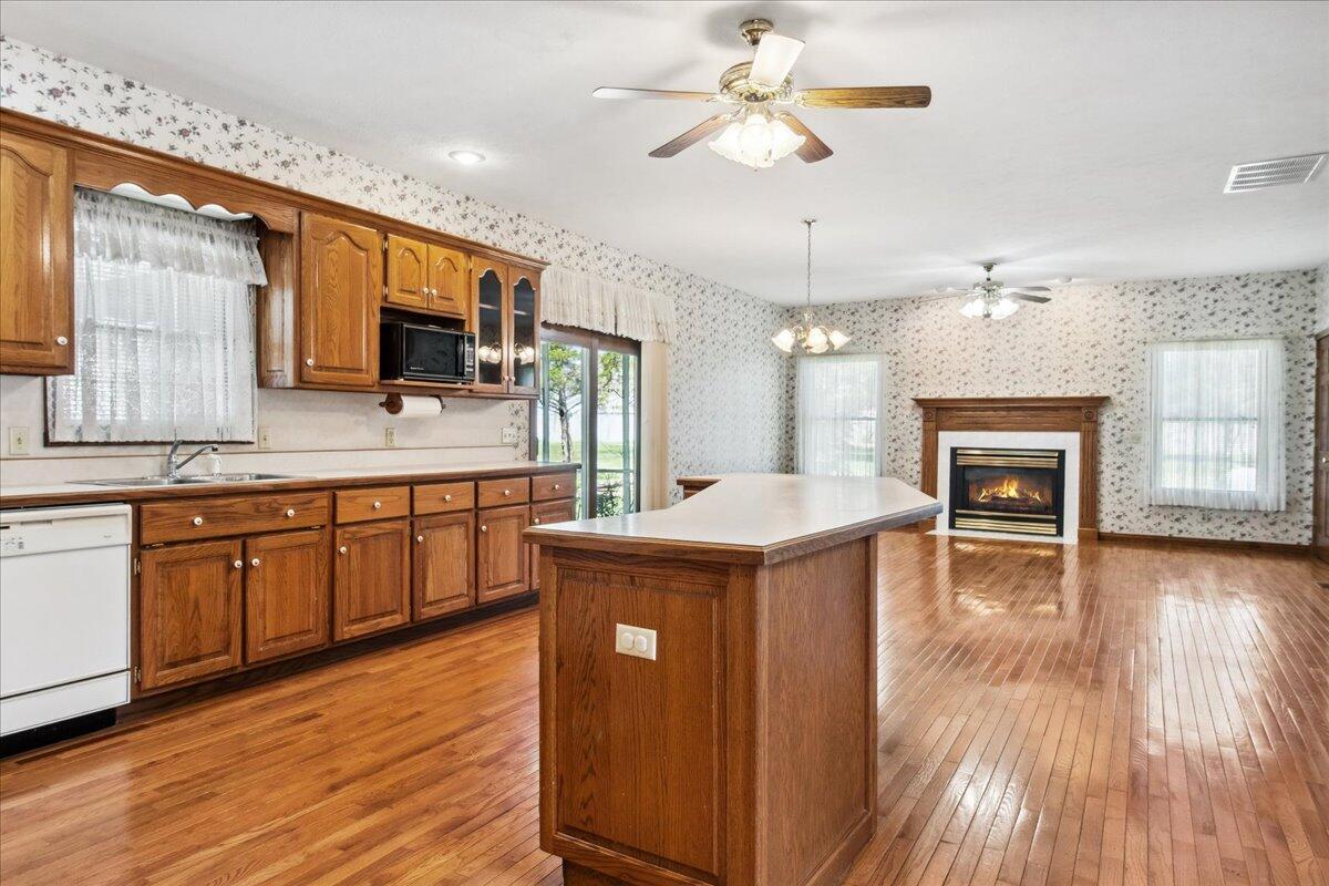 971 West Meadowview Drive Property Photo 16