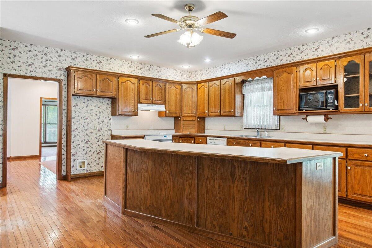 971 West Meadowview Drive Property Photo 18