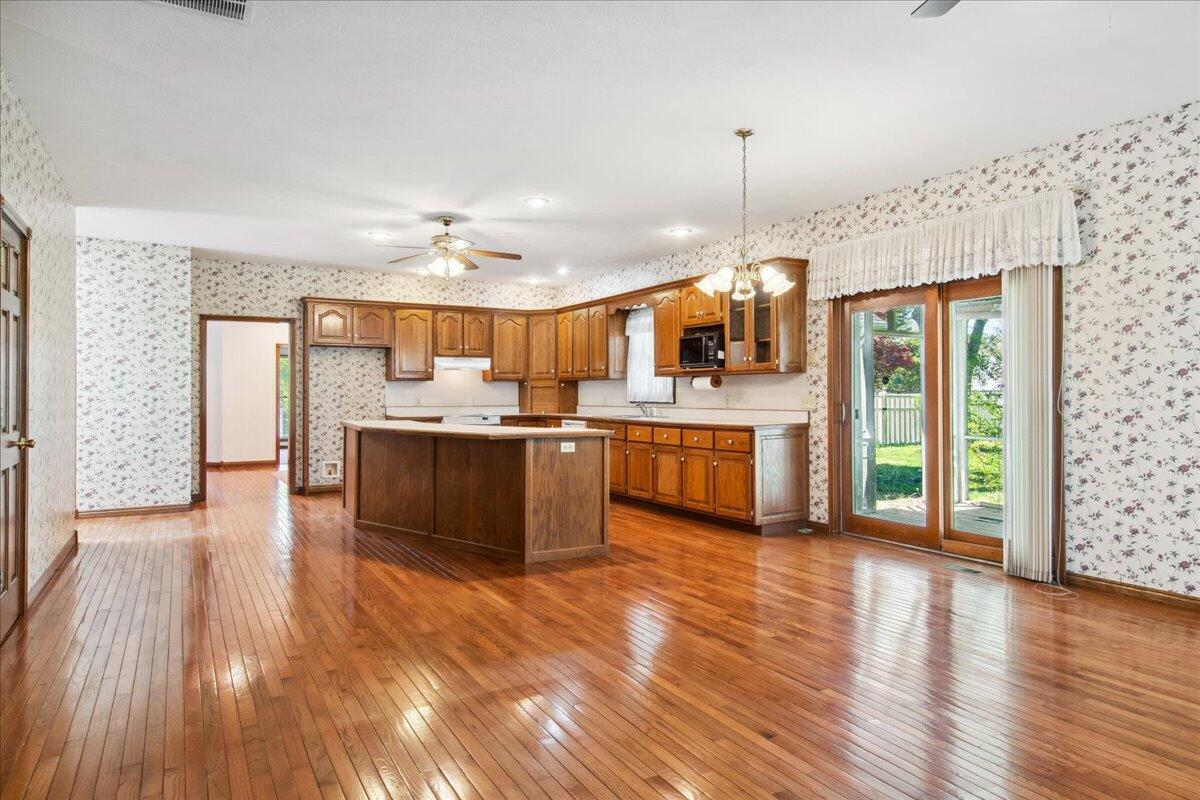 971 West Meadowview Drive Property Photo 21