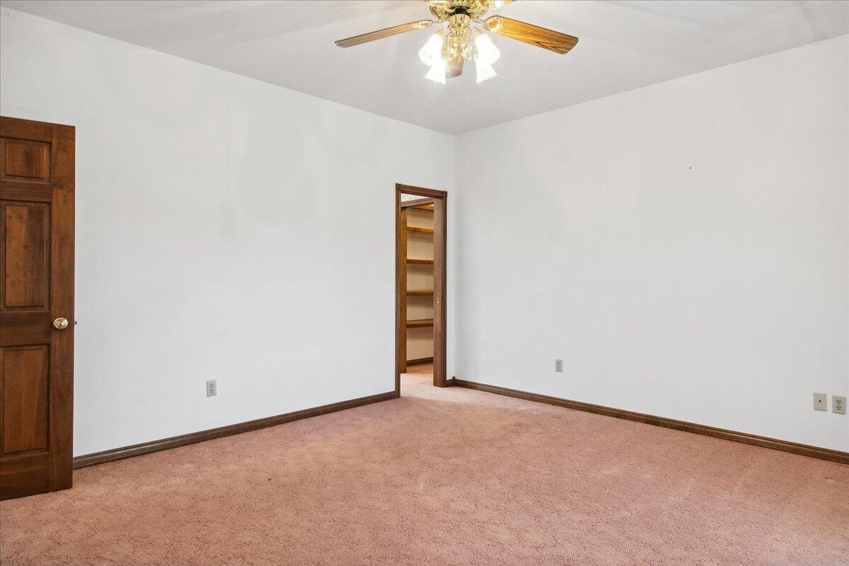 971 West Meadowview Drive Property Photo 31