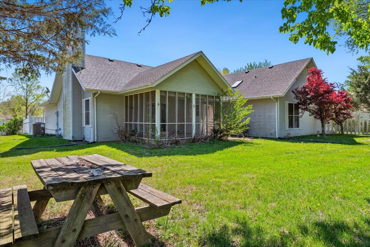 971 West Meadowview Drive Property Photo 44