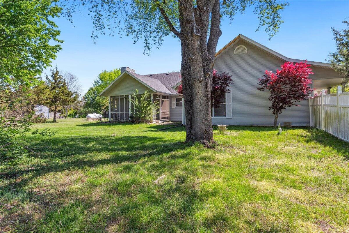 971 West Meadowview Drive Property Photo 45