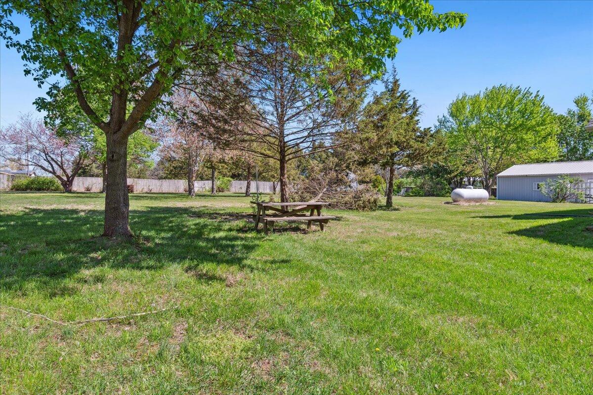 971 West Meadowview Drive Property Photo 46