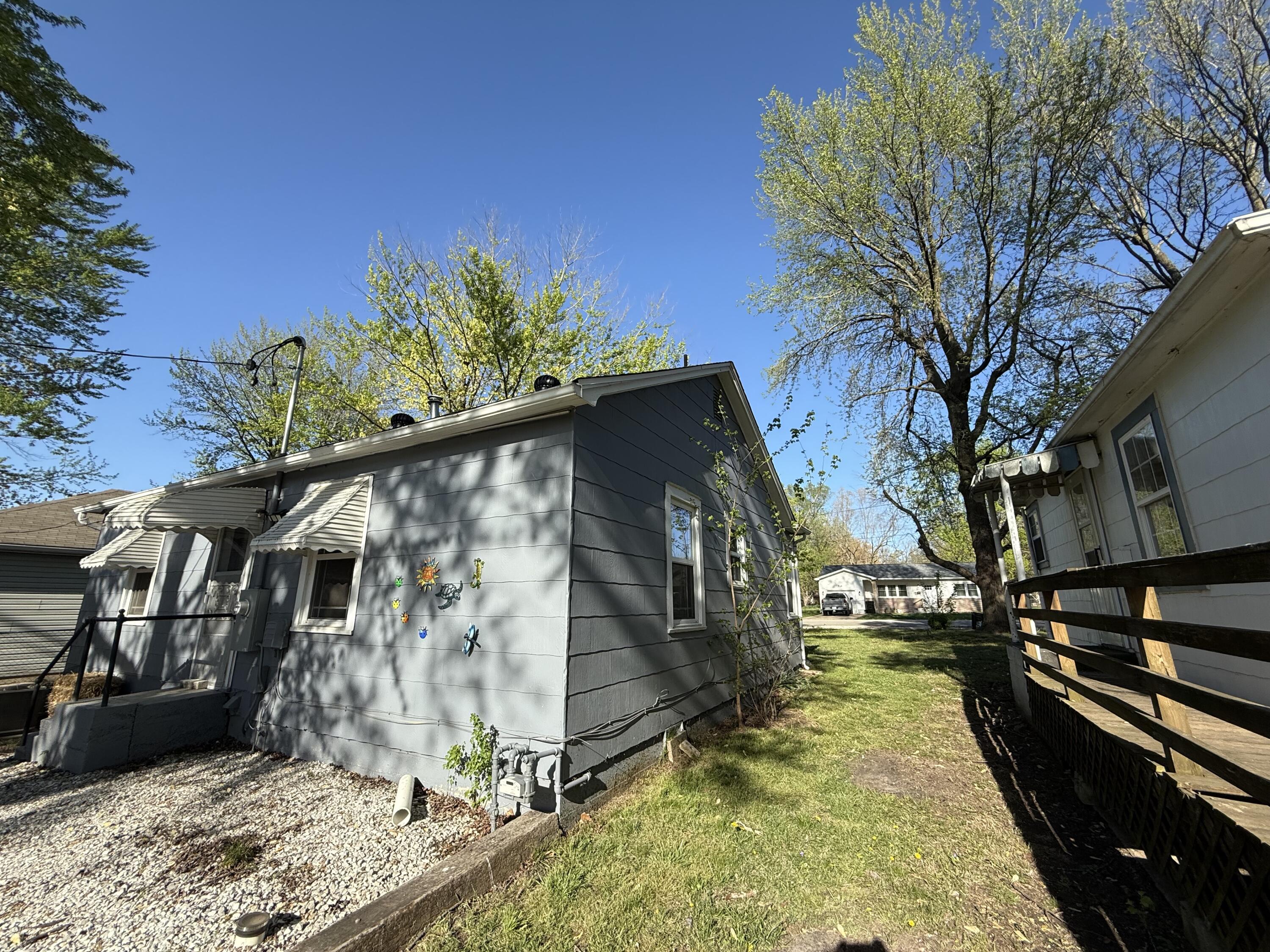 1009 South Rinker Avenue Property Photo 5