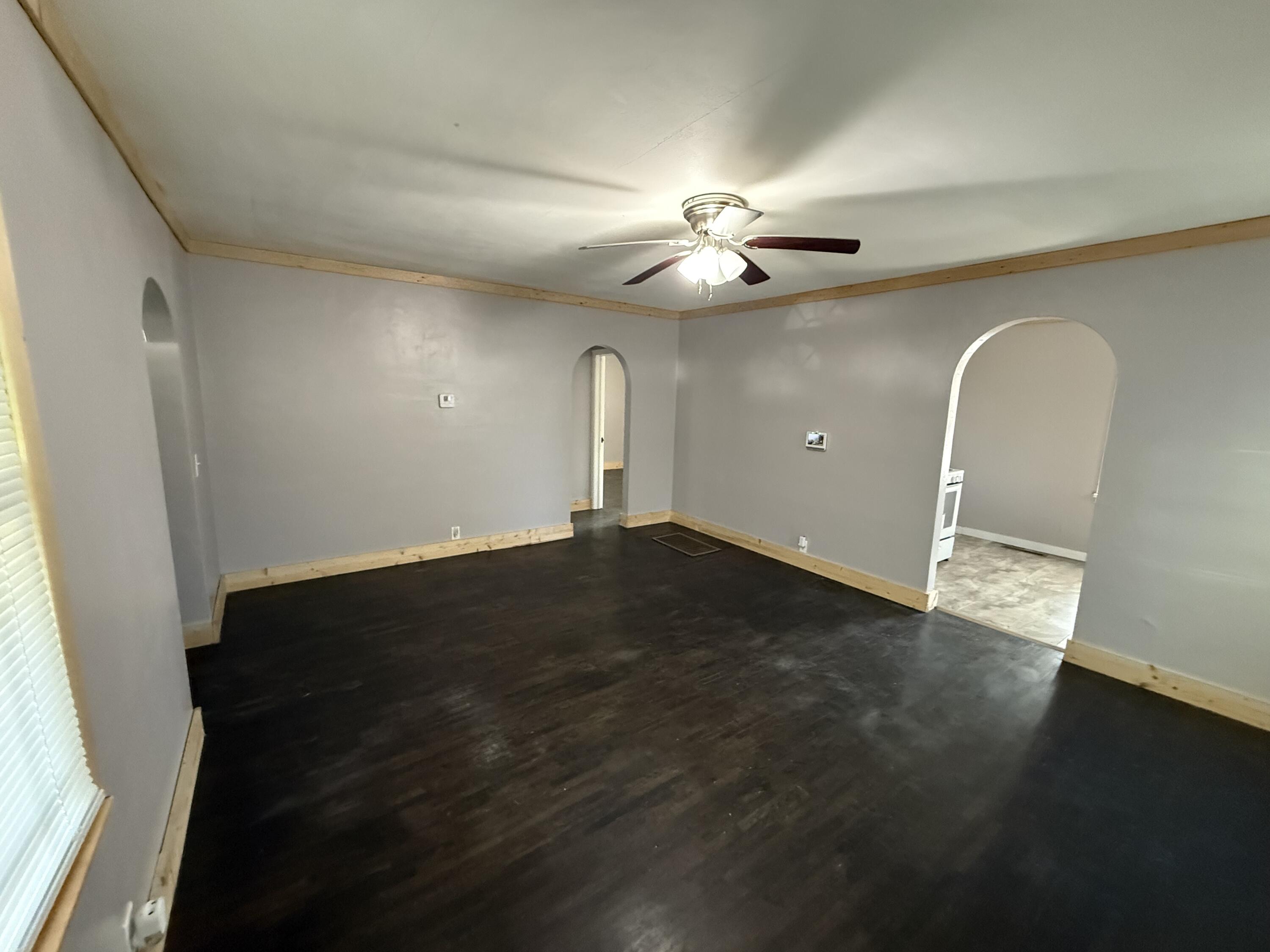 1009 South Rinker Avenue Property Photo 7