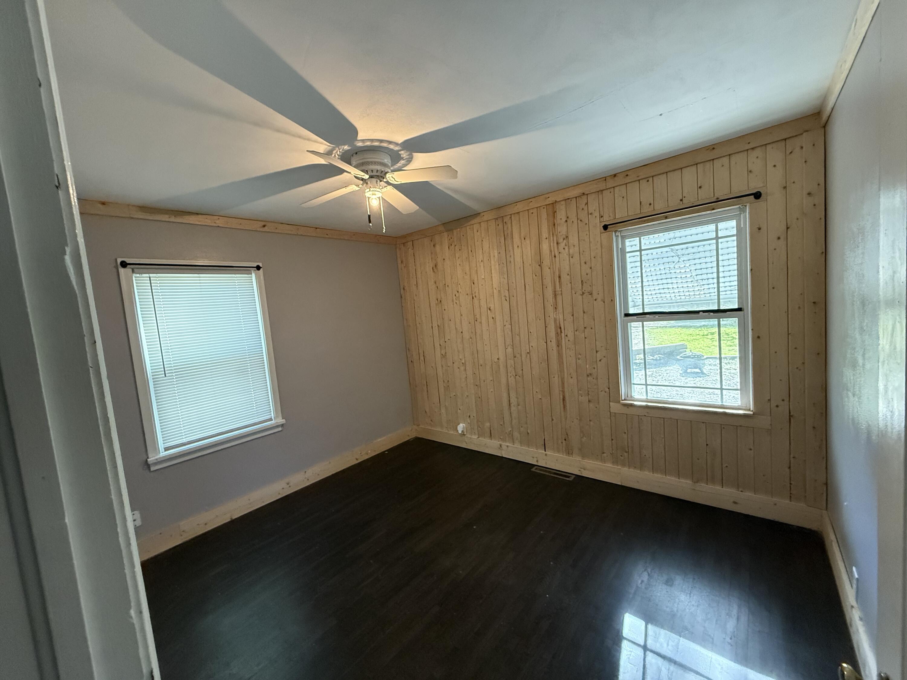 1009 South Rinker Avenue Property Photo 10