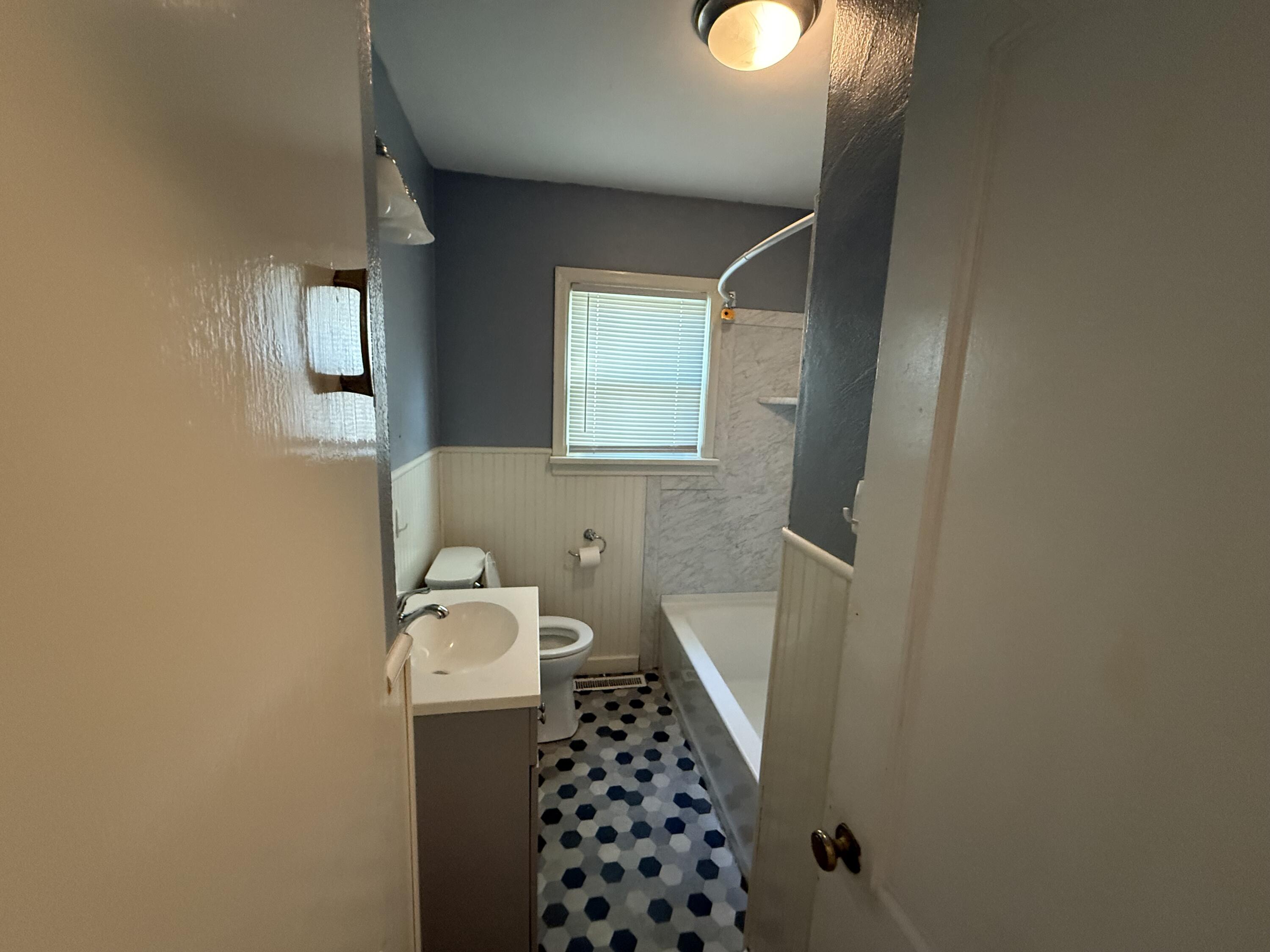 1009 South Rinker Avenue Property Photo 11