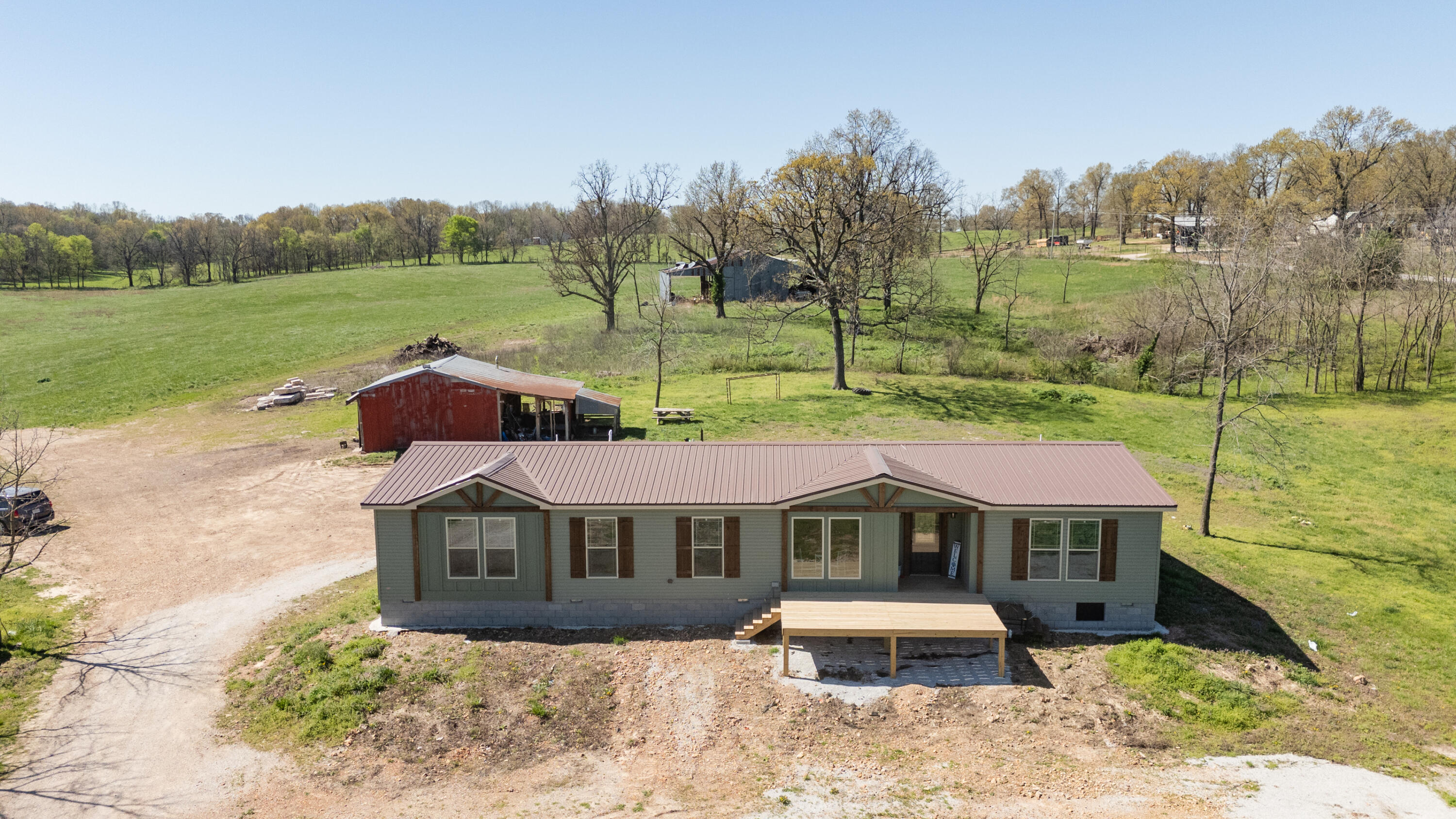 26097 Poppy Drive Property Photo 4