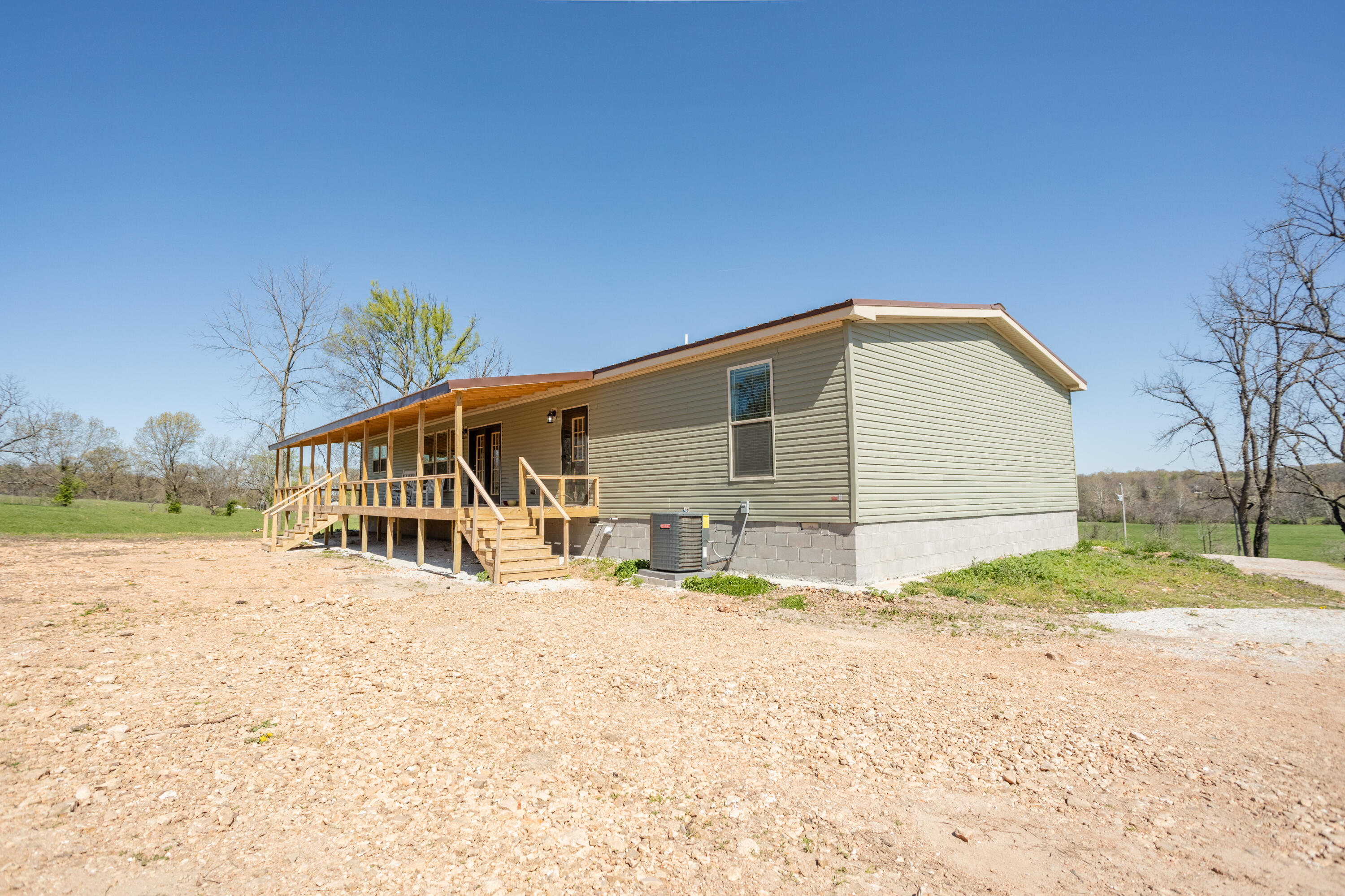 26097 Poppy Drive Property Photo 8