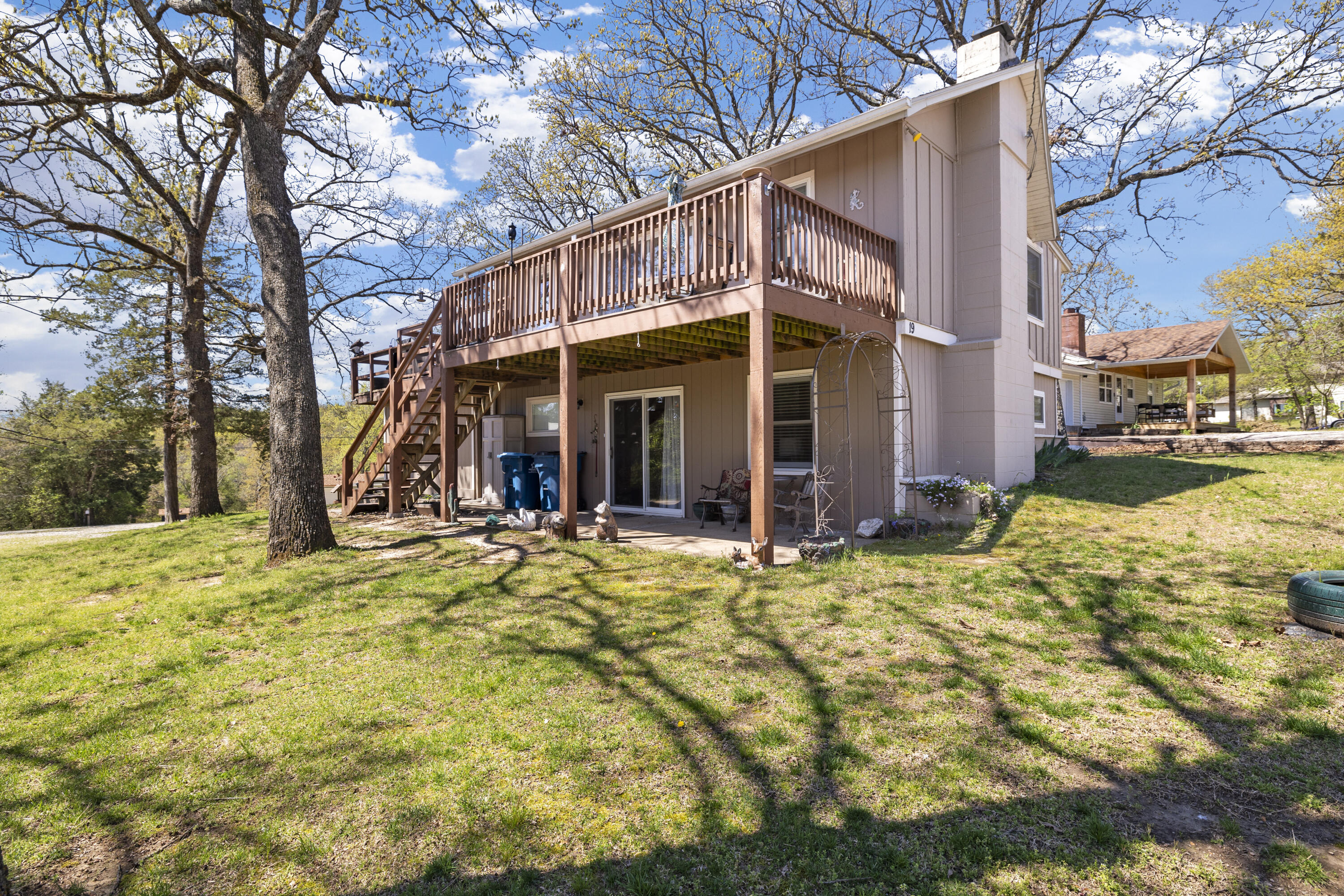 19 Golden Drive Property Photo 2