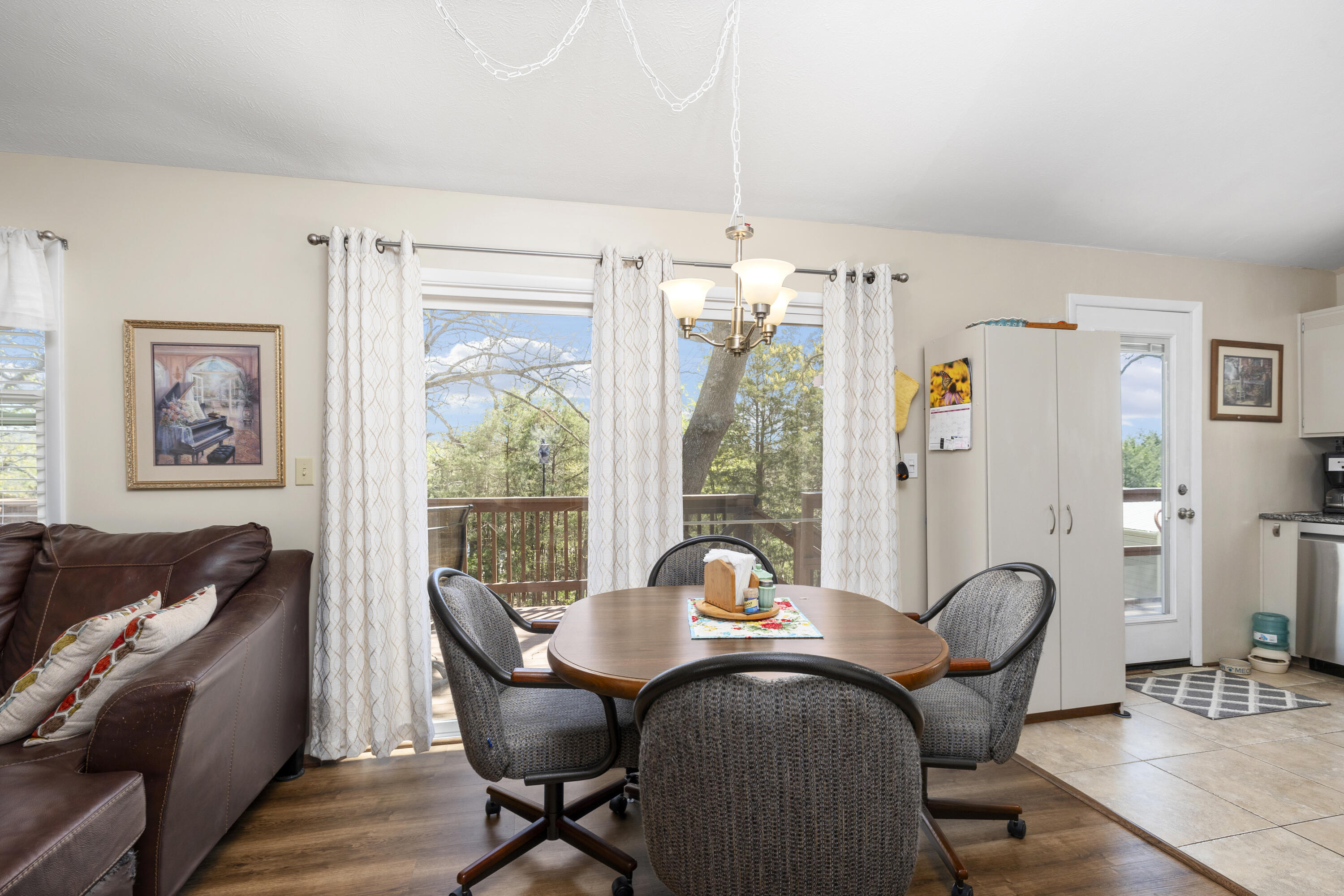 19 Golden Drive Property Photo 7