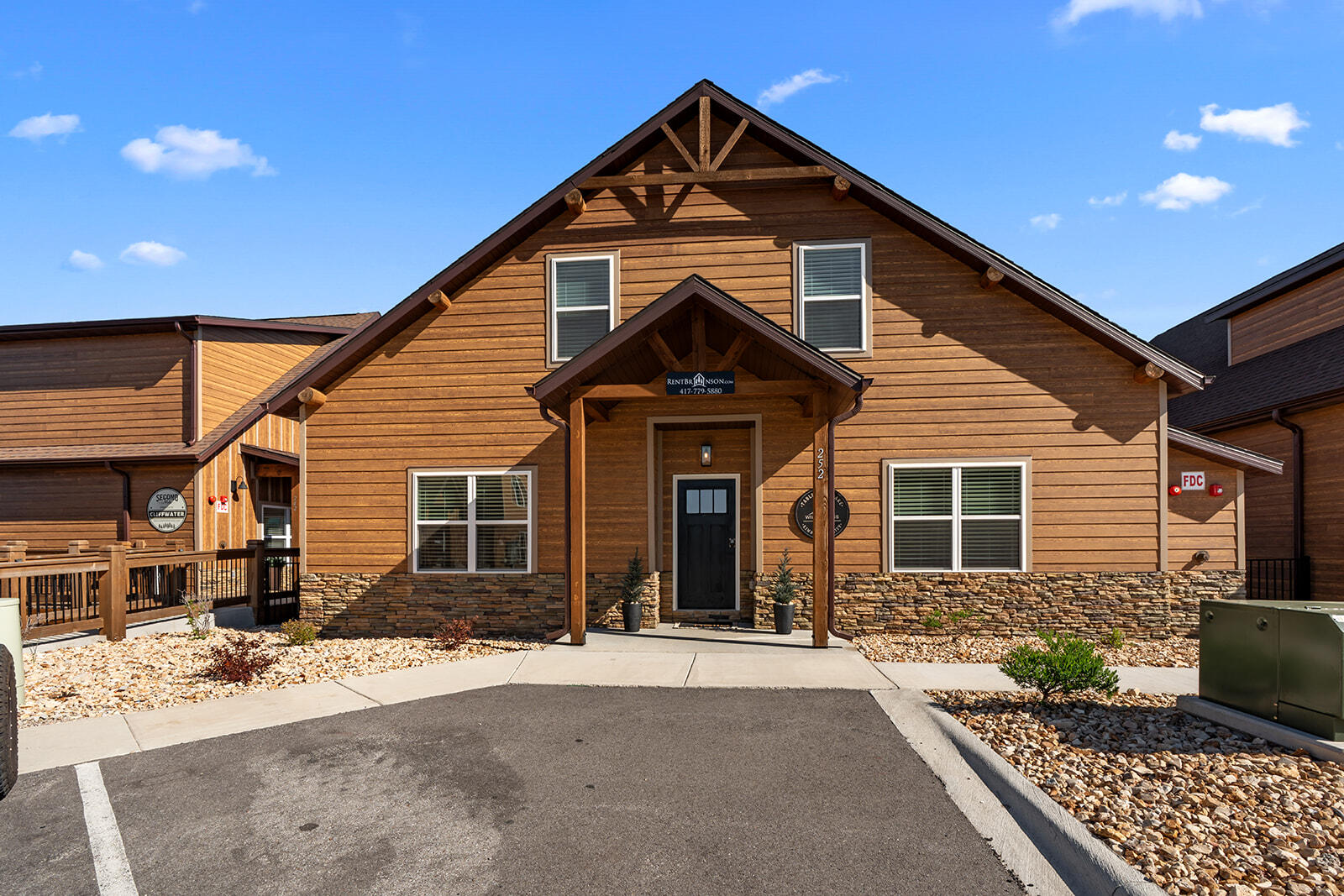 252 Settlers Cove Property Photo 2