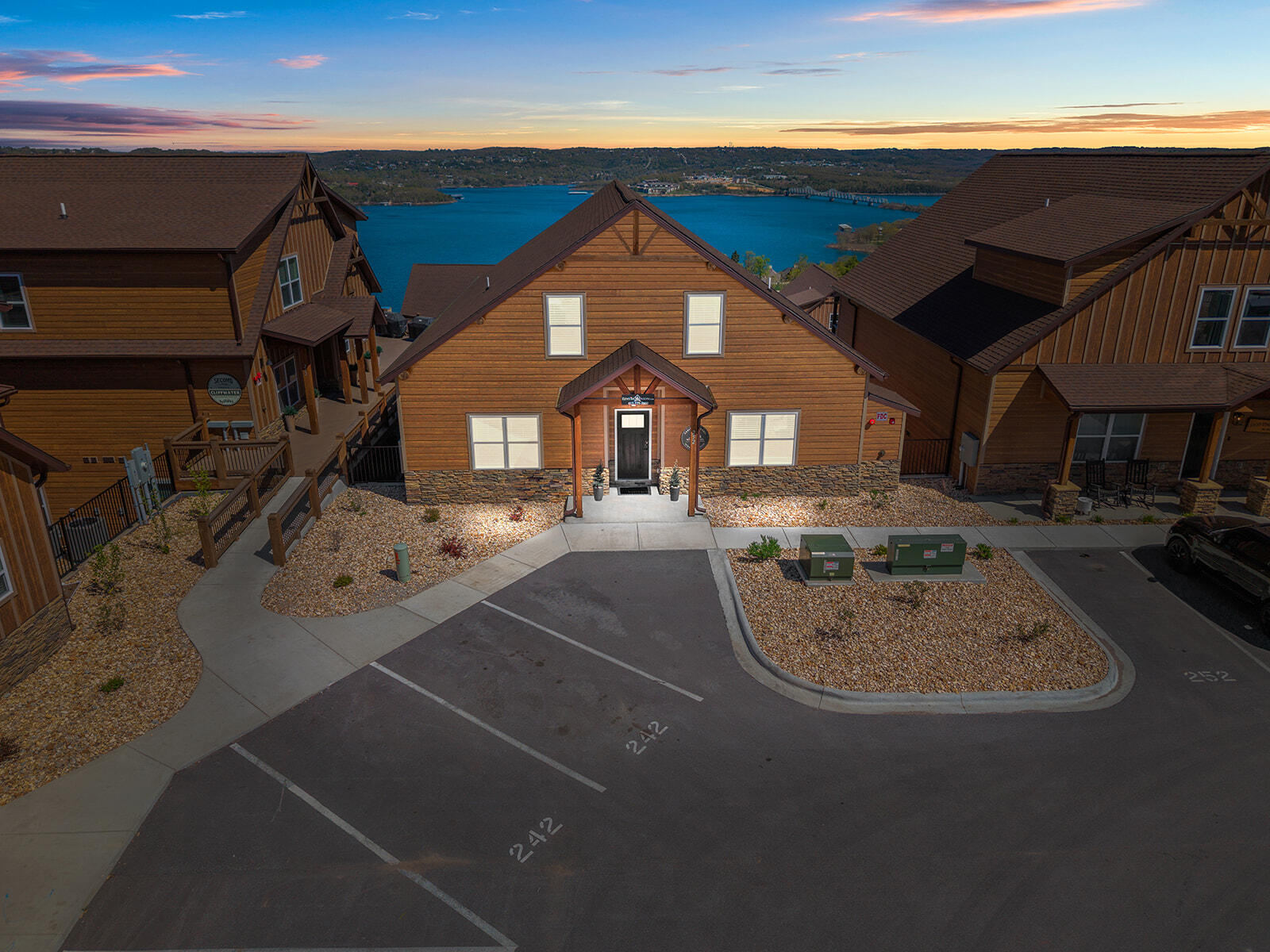 252 Settlers Cove Property Photo 4