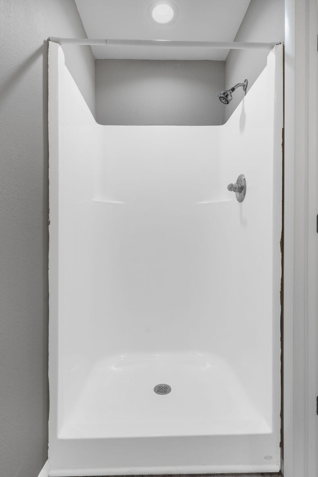710 West Walnut Street Property Photo 17