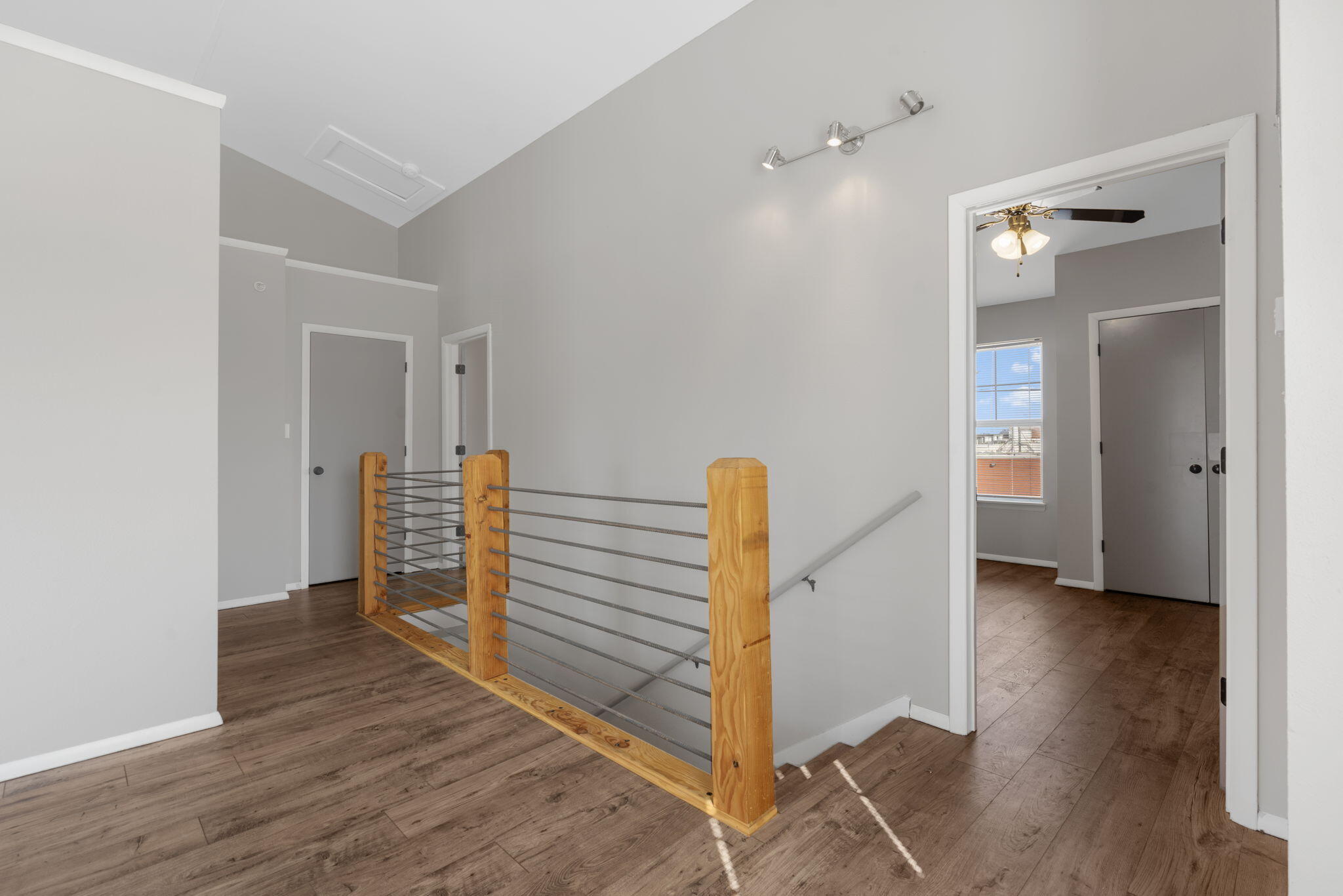 710 West Walnut Street Property Photo 19