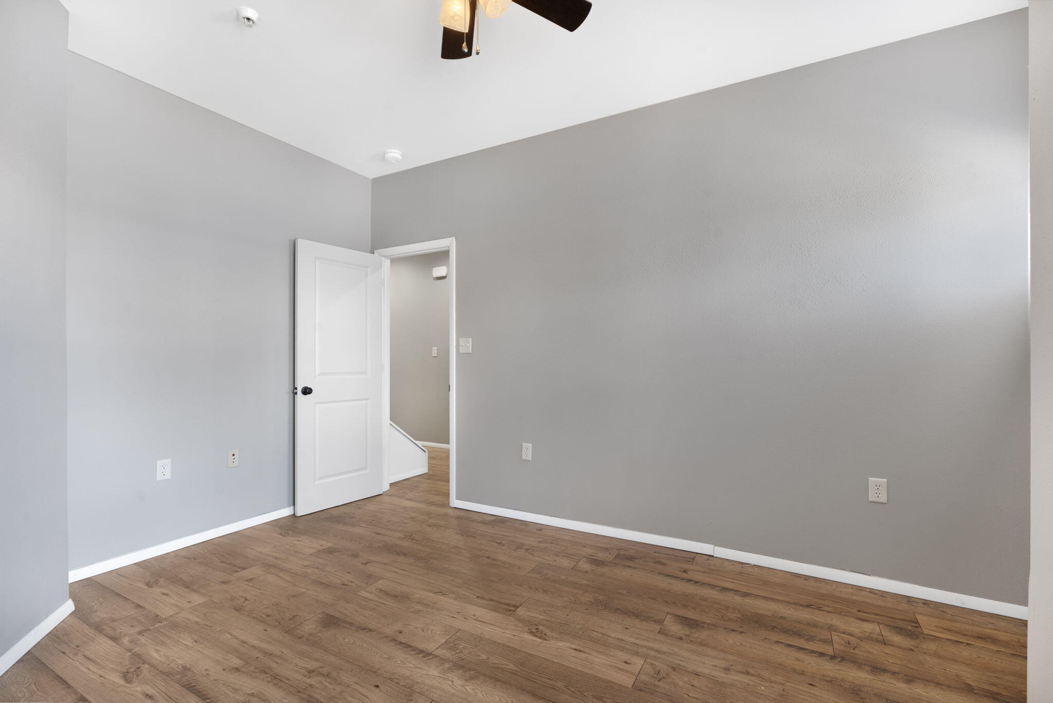 710 West Walnut Street Property Photo 21