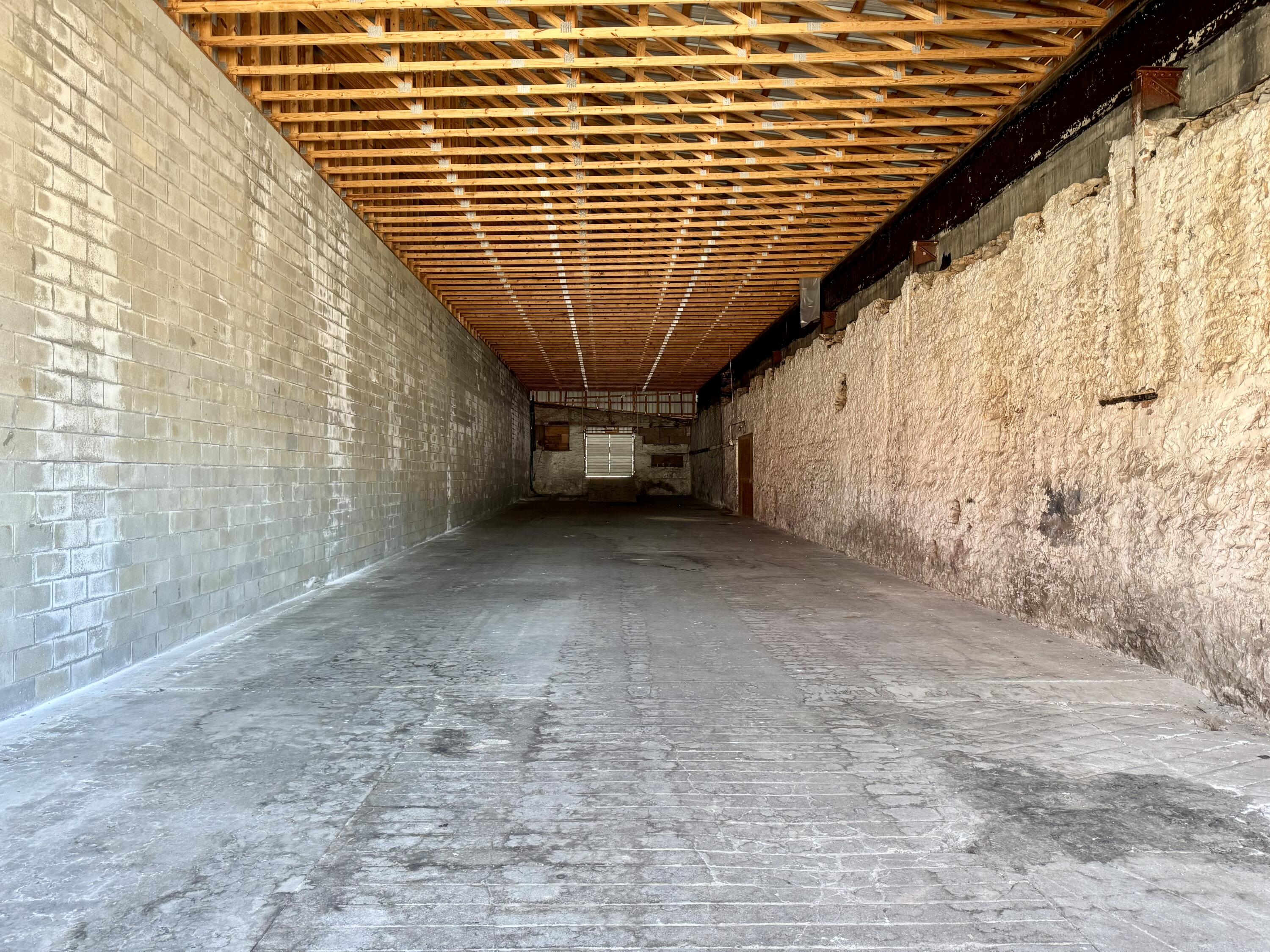 125 & 129 West Spring Street Property Photo 6