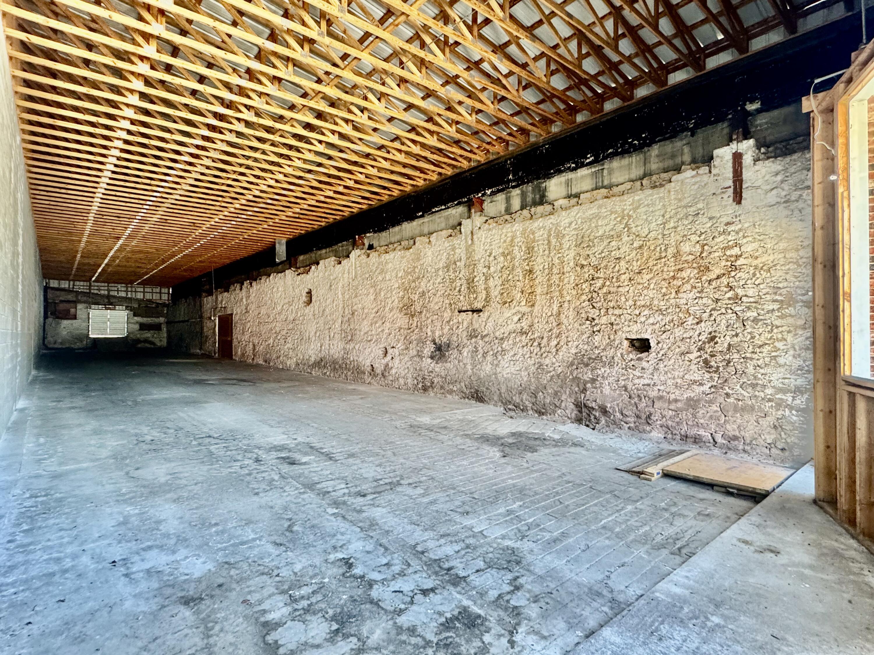 125 & 129 West Spring Street Property Photo 7