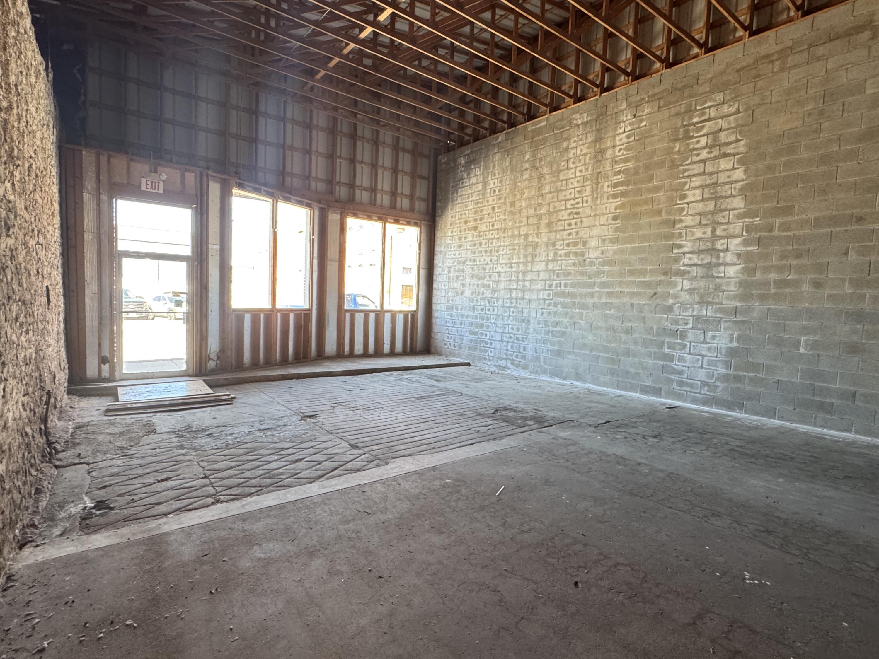 125 & 129 West Spring Street Property Photo 15