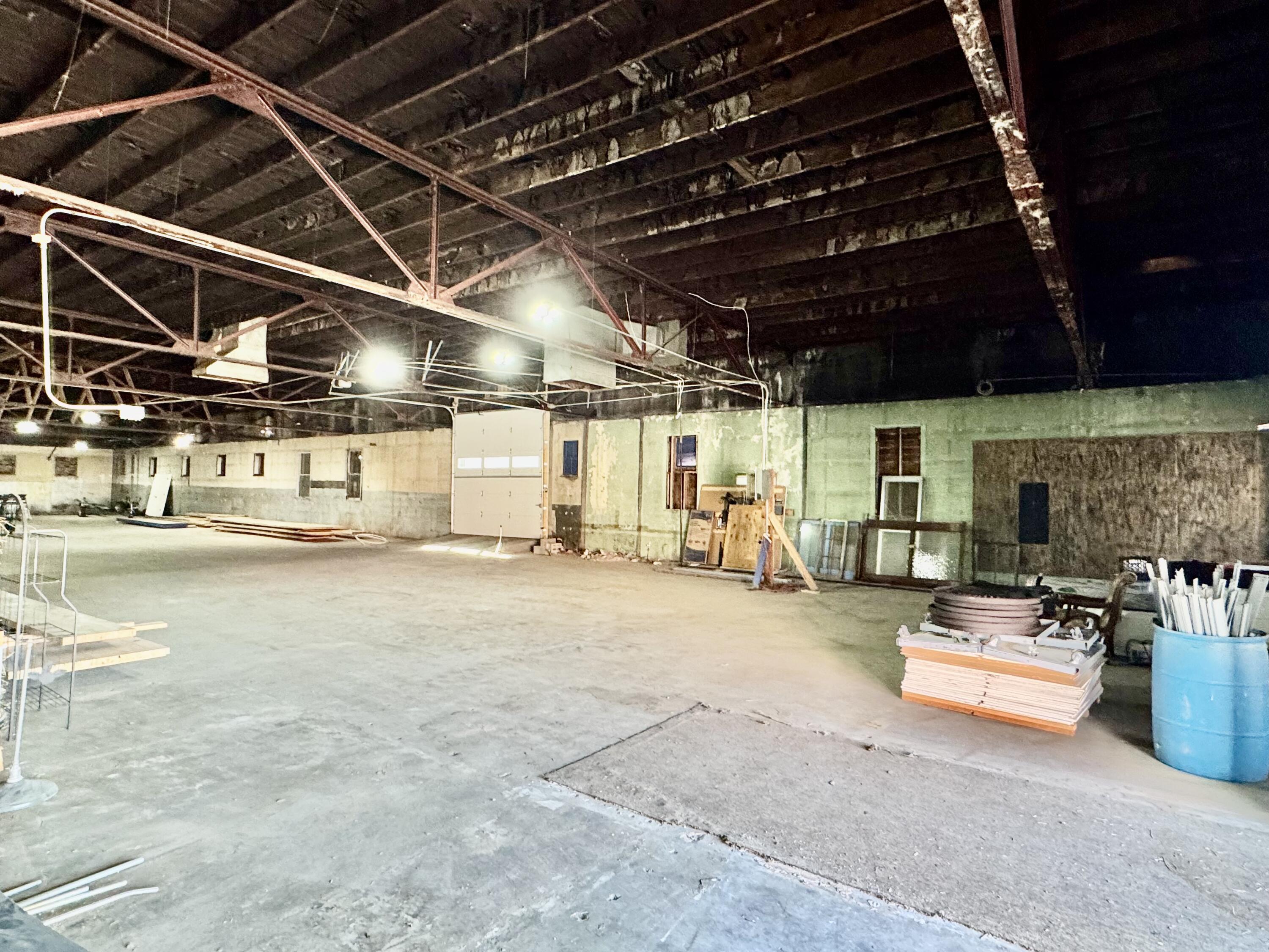 125 & 129 West Spring Street Property Photo 21