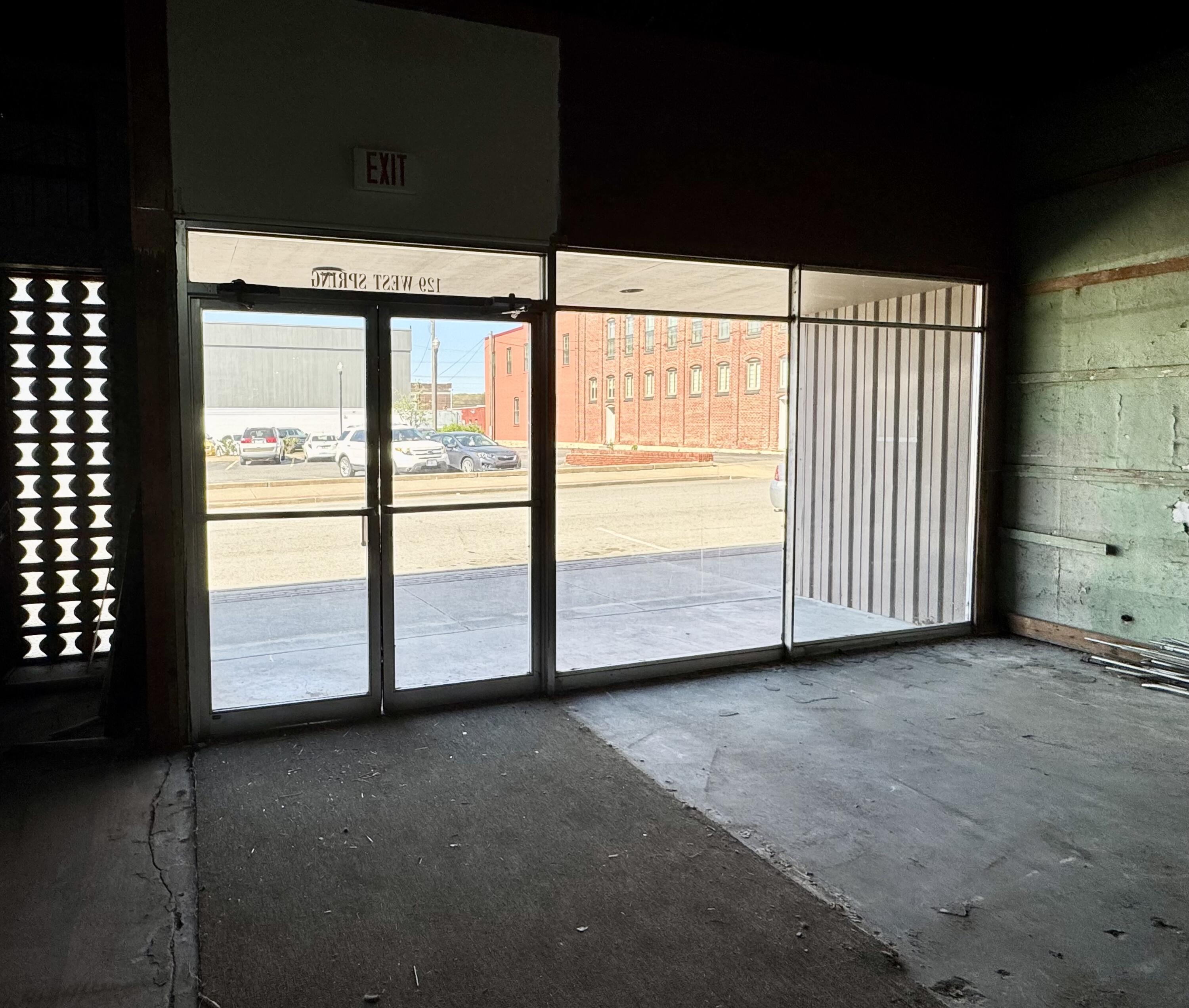 125 & 129 West Spring Street Property Photo 28