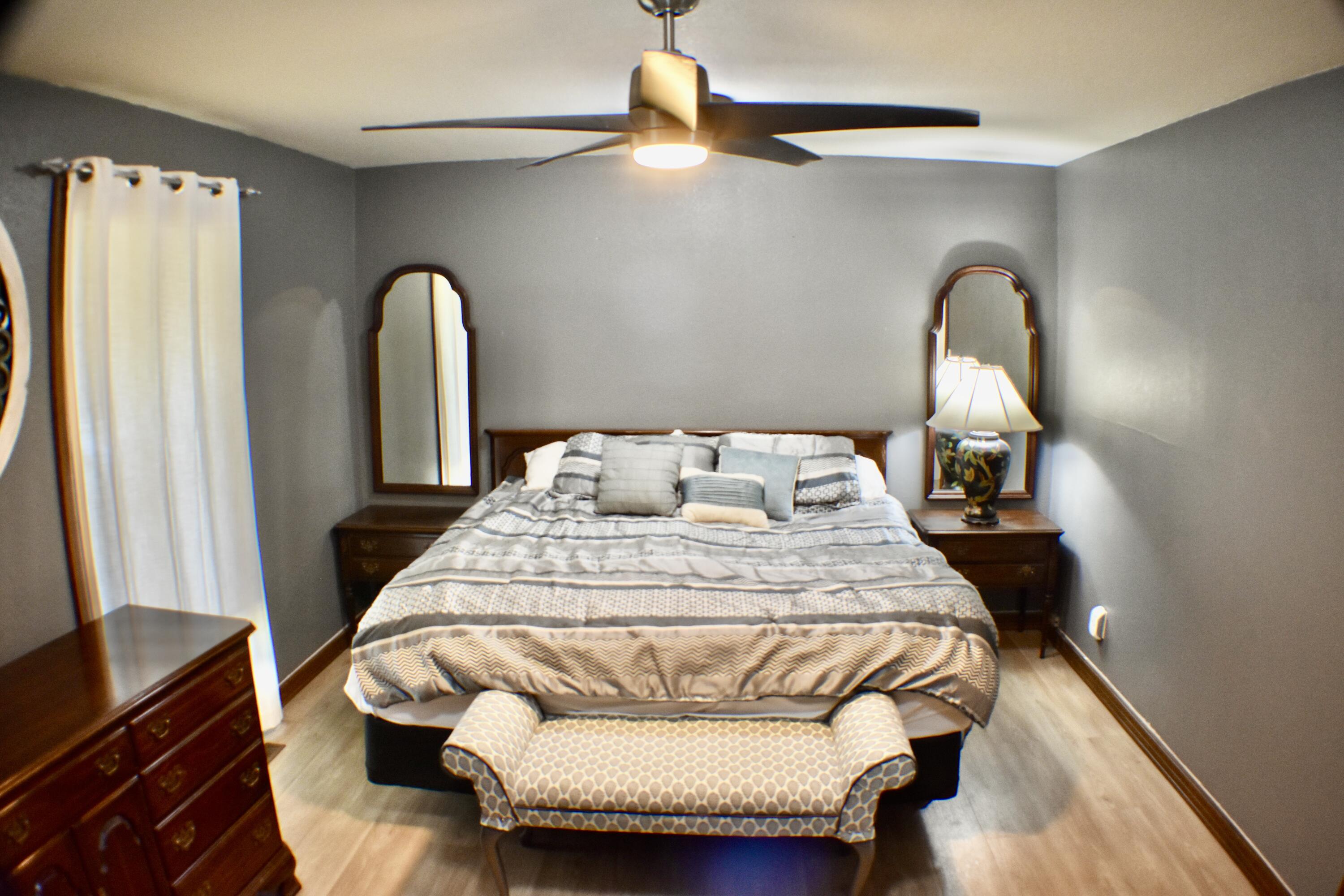 826 East Division Street Property Photo 15