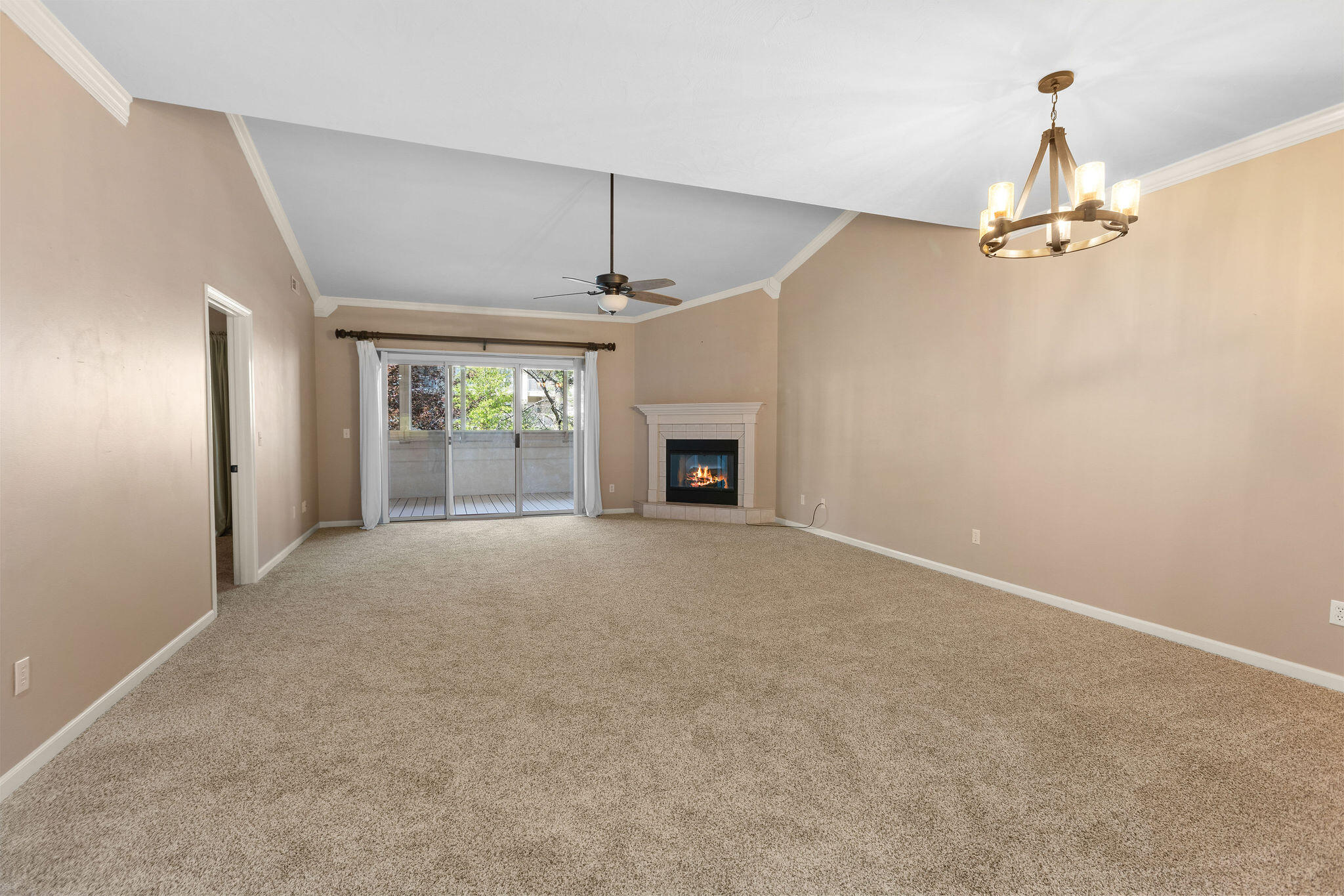 123 Oak Drive Property Photo 6