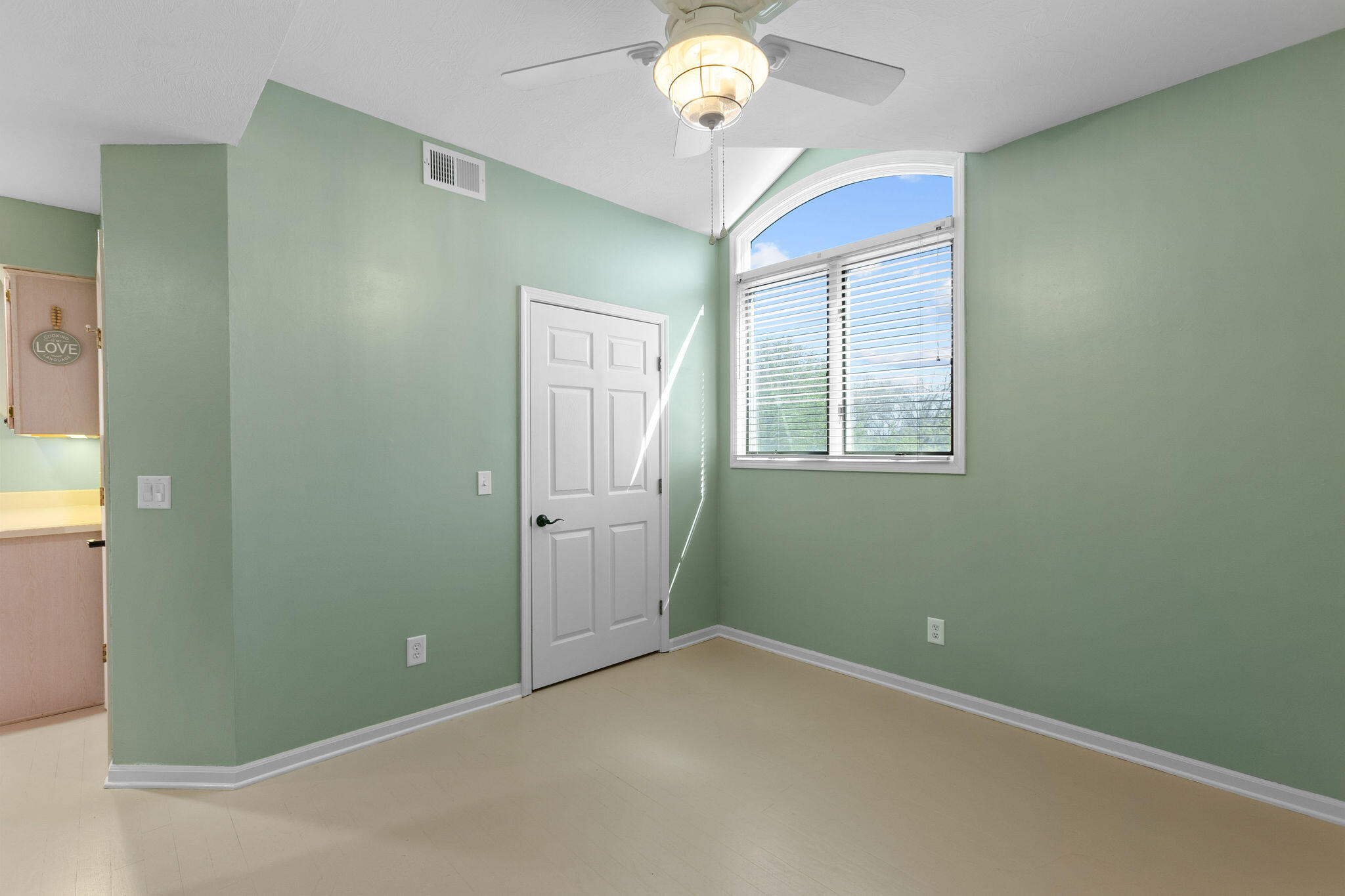 123 Oak Drive Property Photo 16