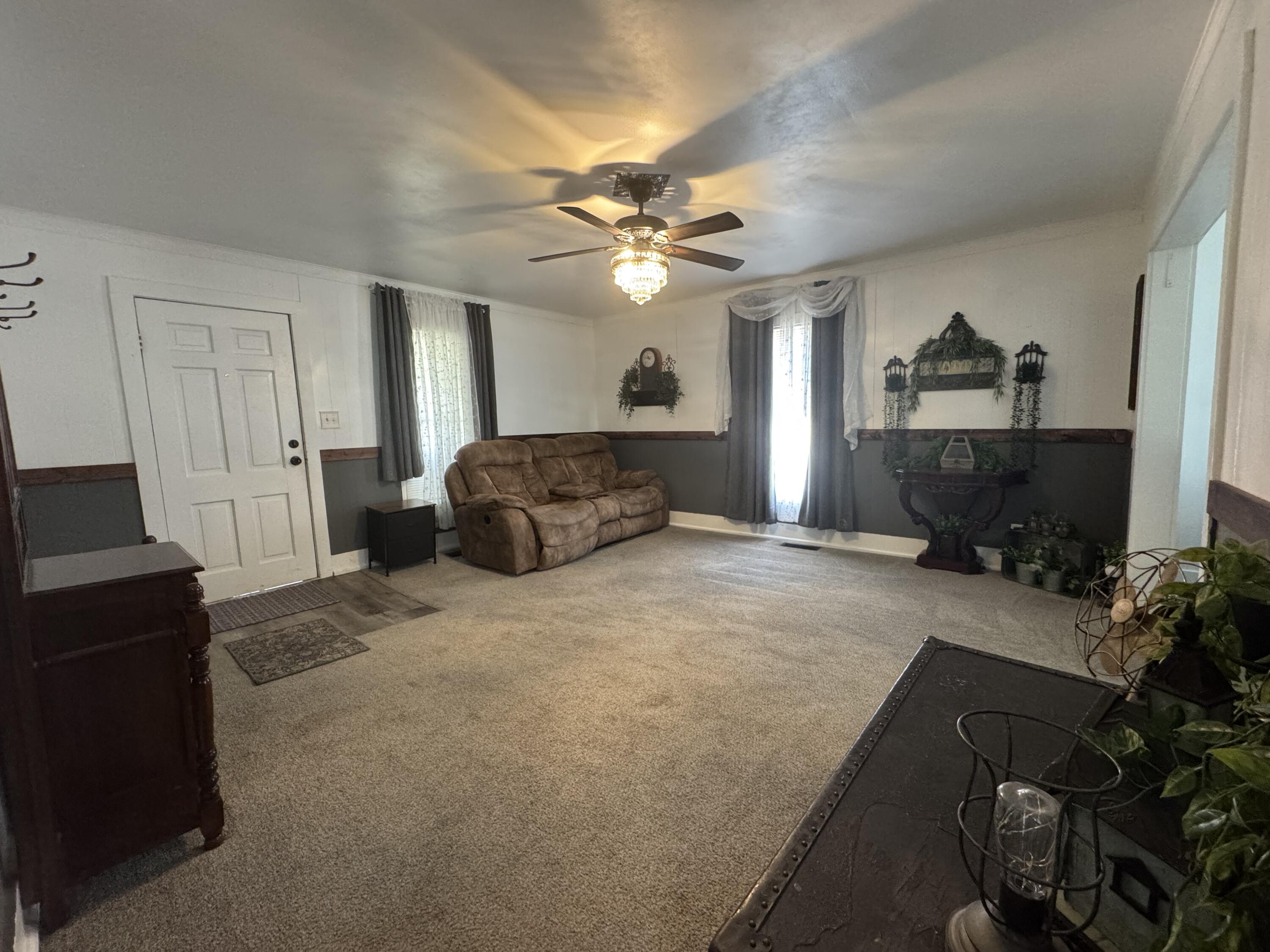509 South Mansfield Road Property Photo 4