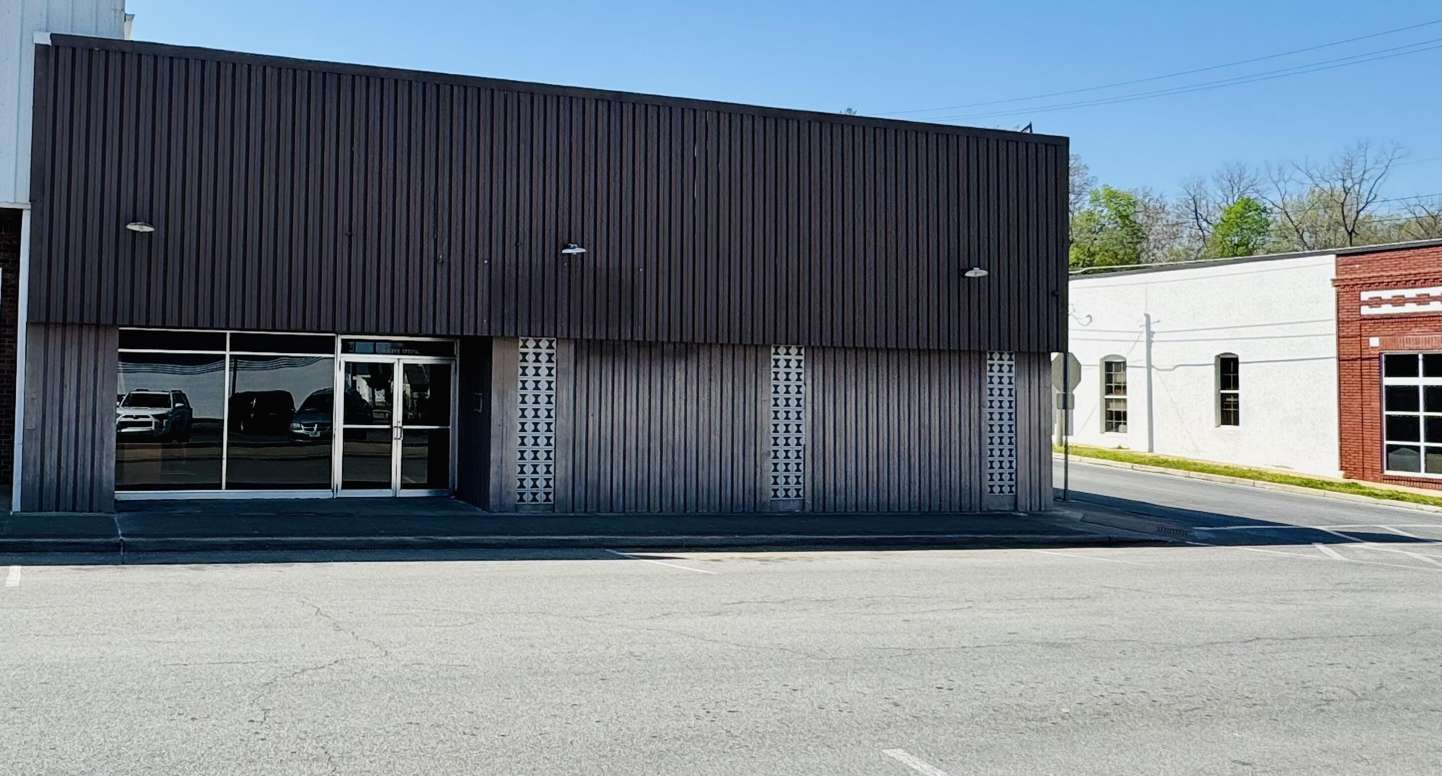129 West Spring Street Property Photo