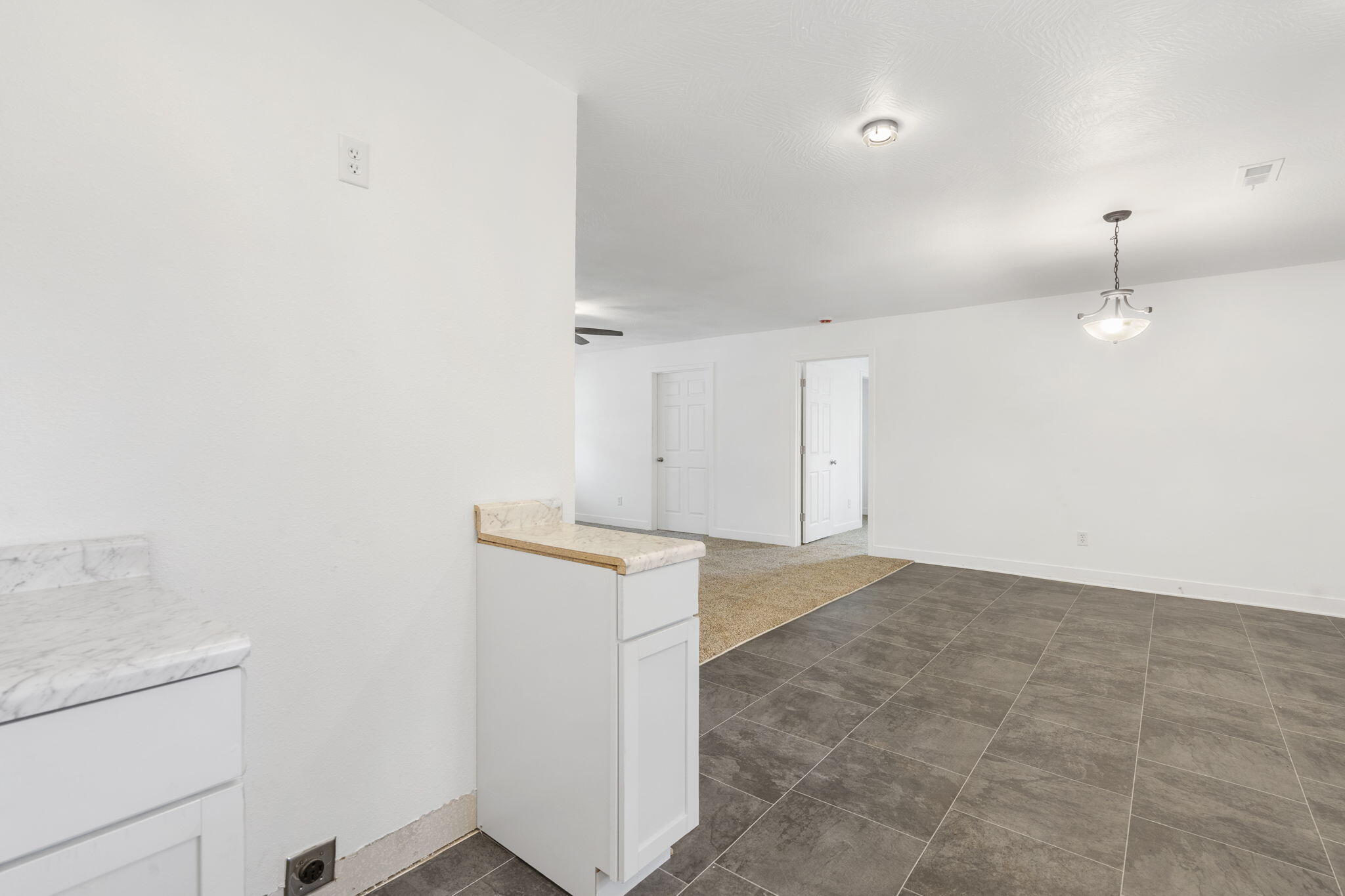 341 North Golden Avenue Property Photo 10