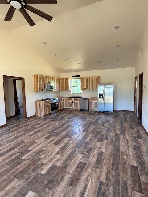 425 East South Street Property Photo 10