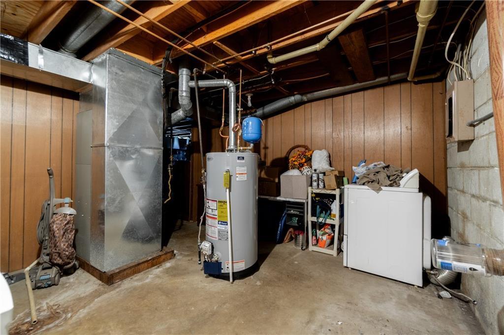 1421 Oakhill Drive Property Photo 10