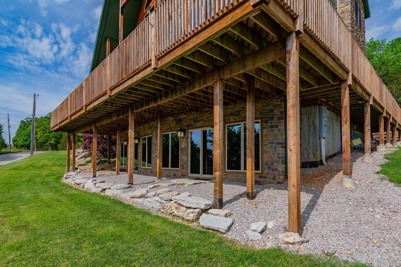 478 White Rockbluff Drive Property Photo 8