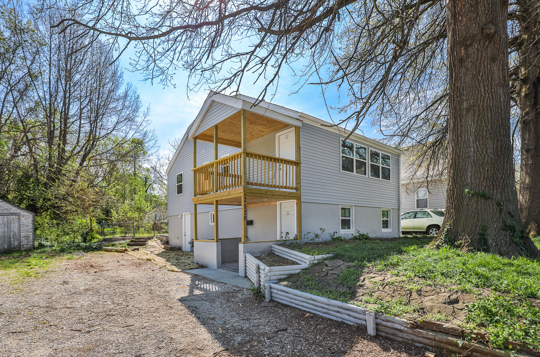 2120 North Broadway Avenue