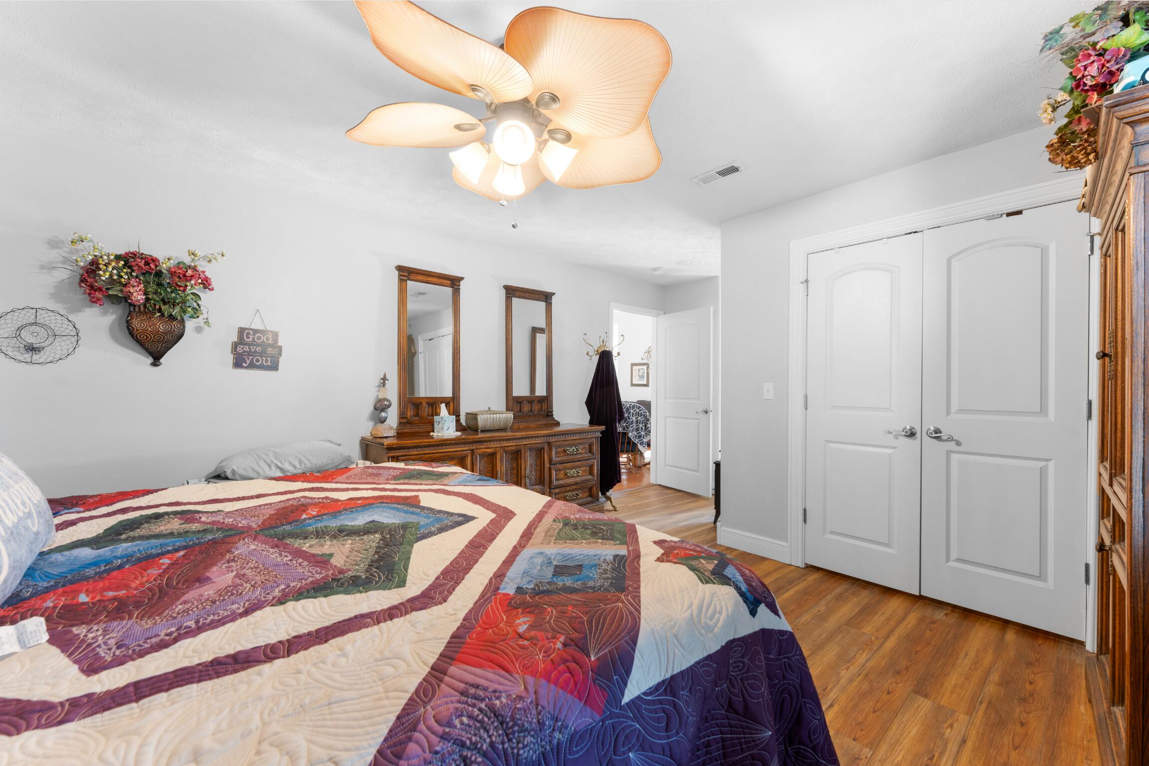 1026 Cliff Drive Property Photo 13