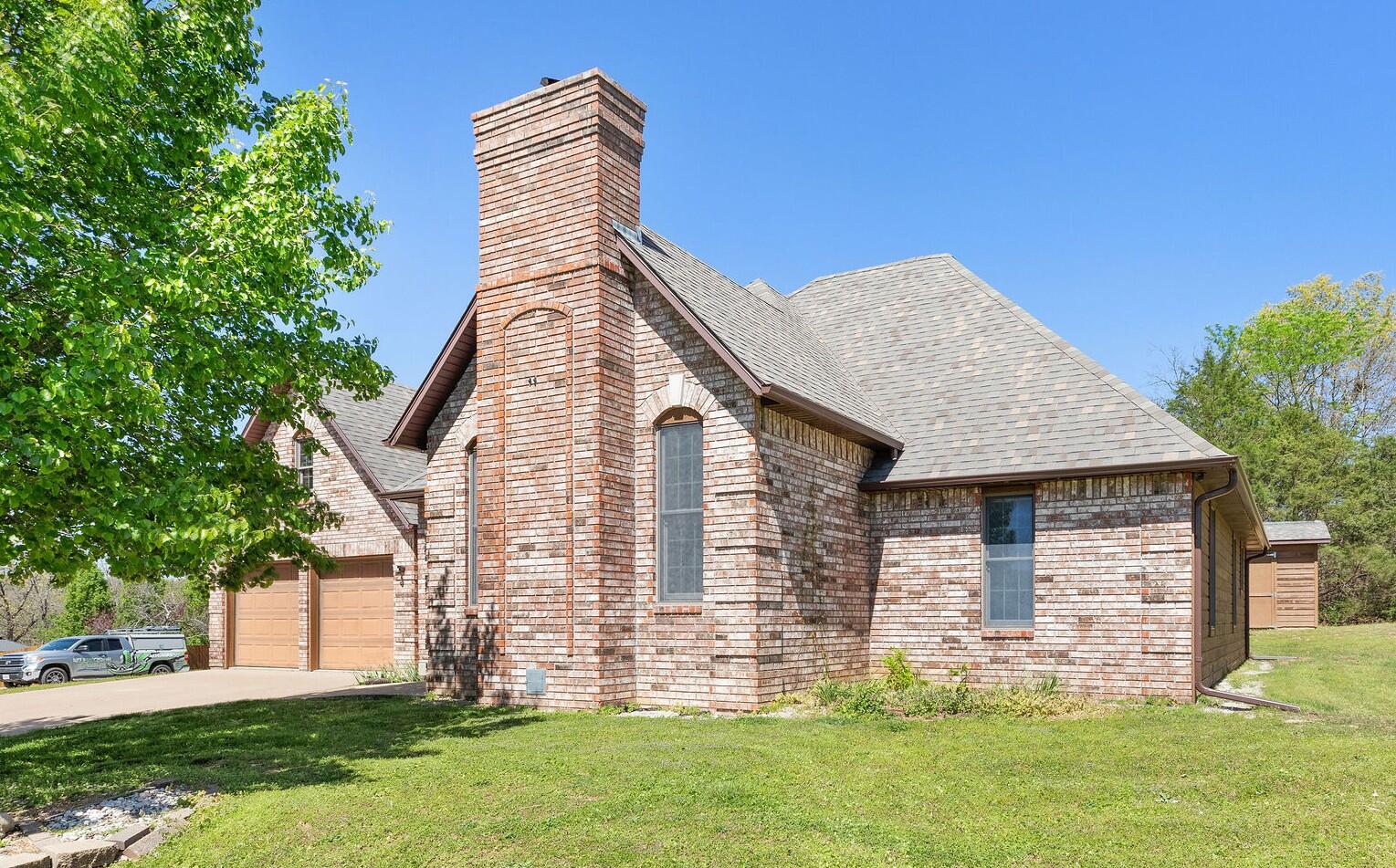 170 Oakridge Avenue Property Photo 1