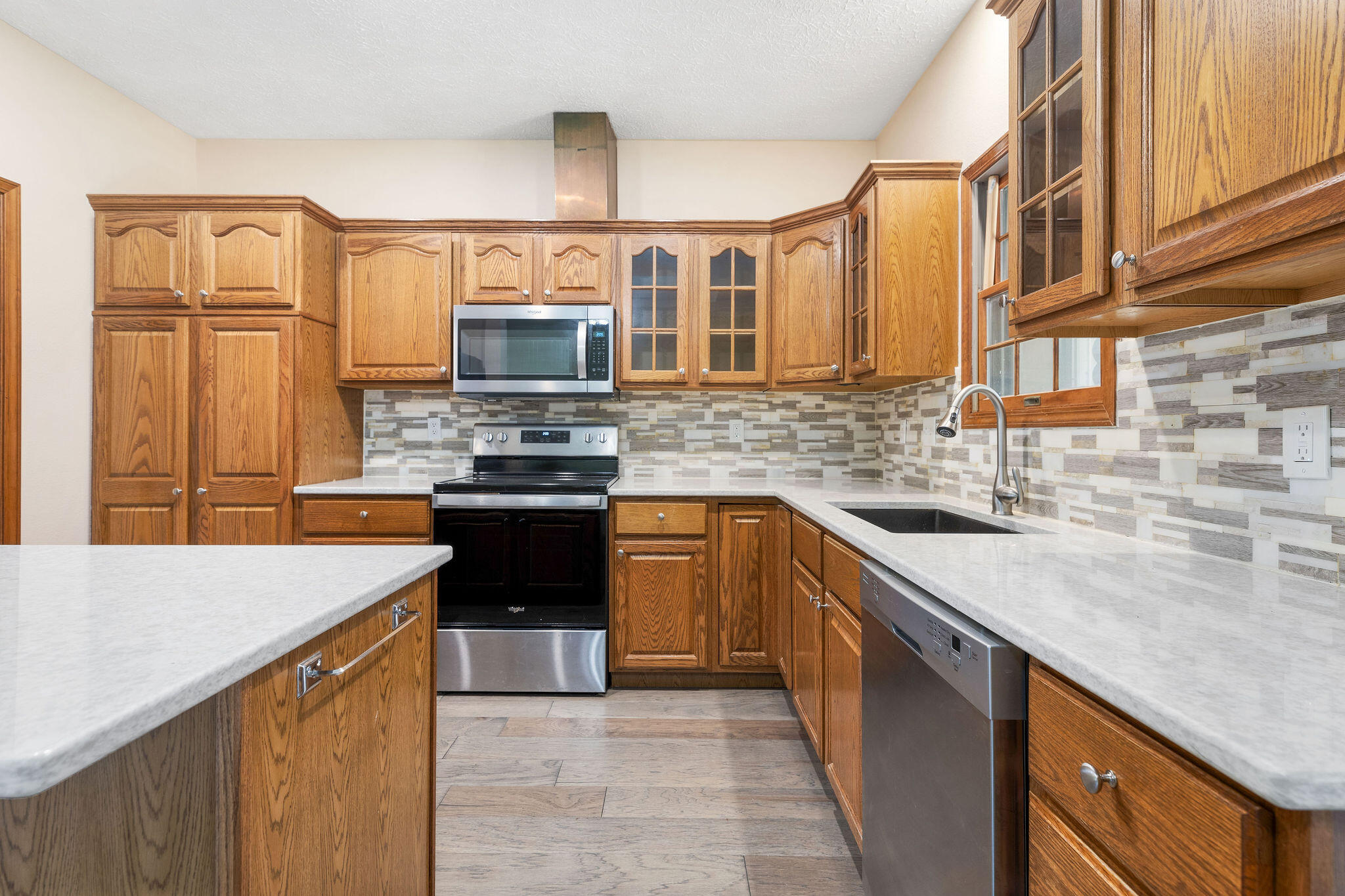 170 Oakridge Avenue Property Photo 2