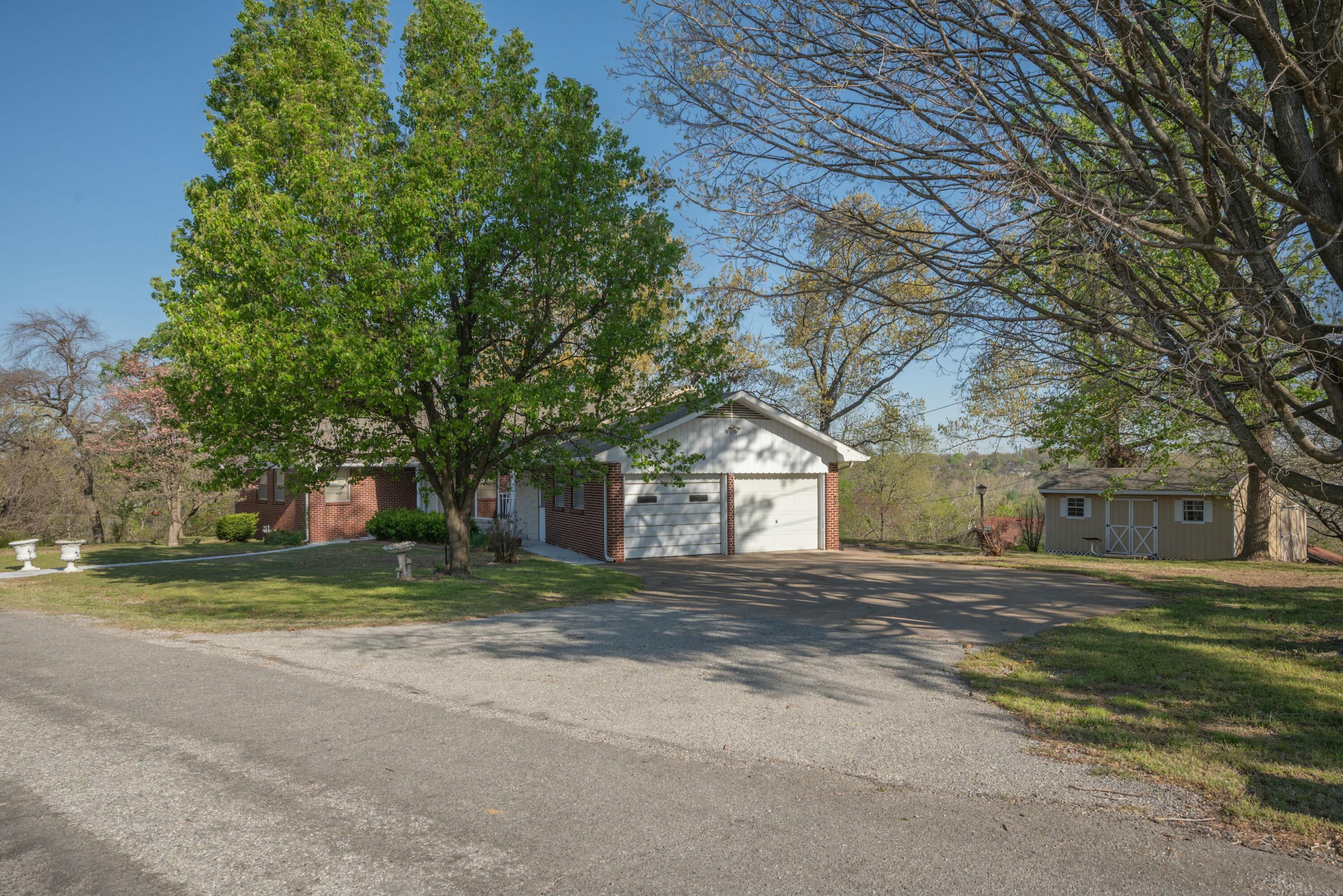 937 Warnall Circle Property Photo 4