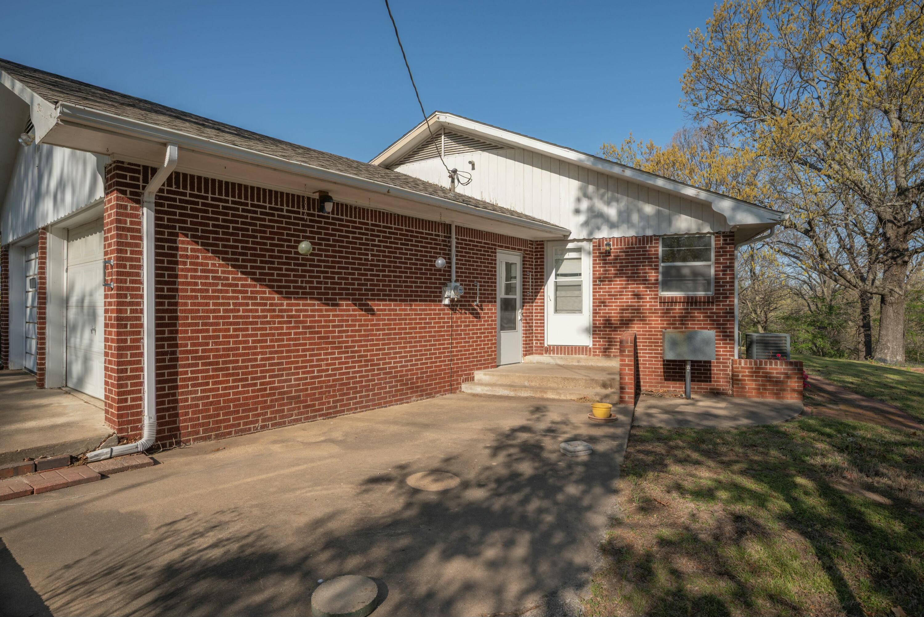 937 Warnall Circle Property Photo 5