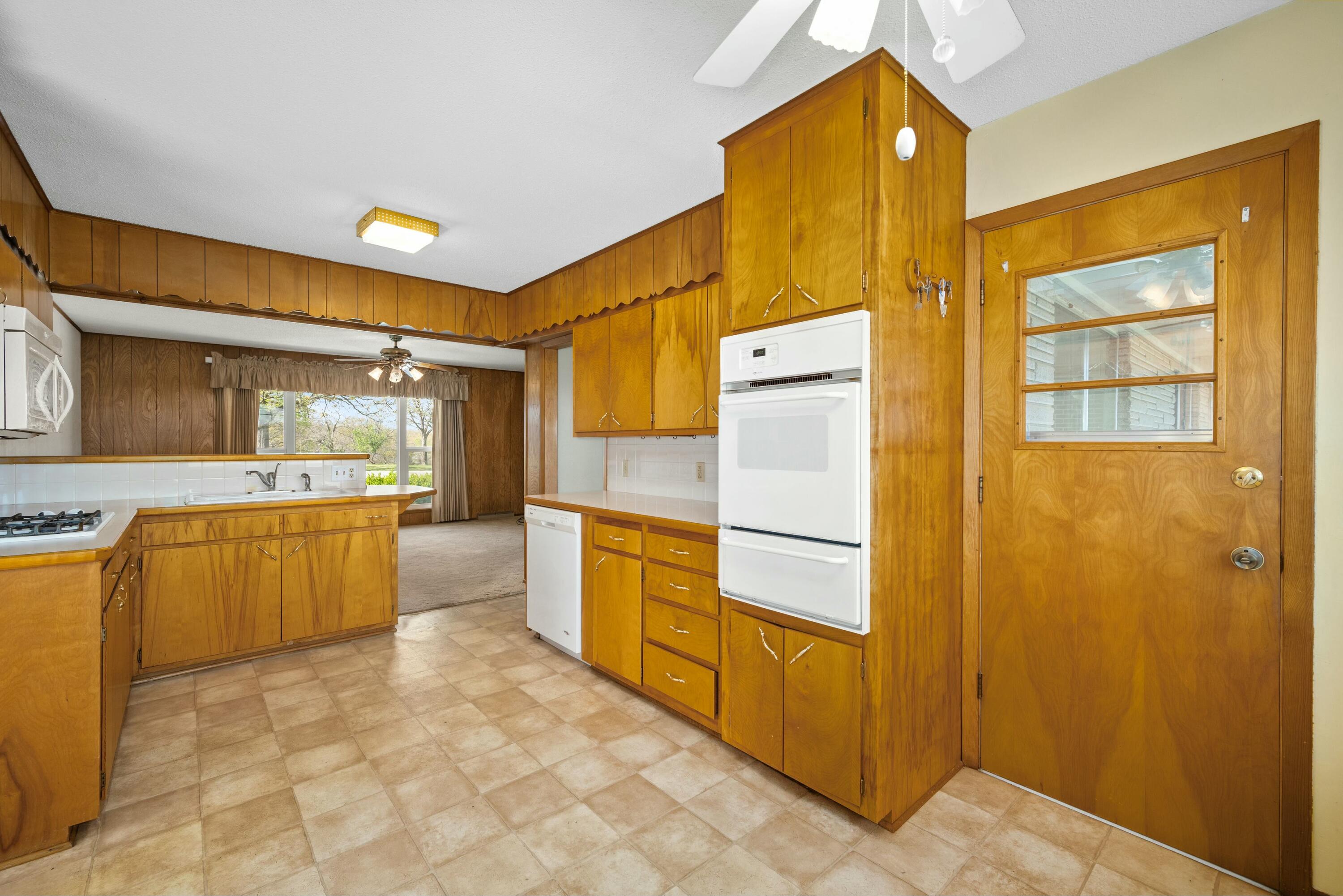 937 Warnall Circle Property Photo 13