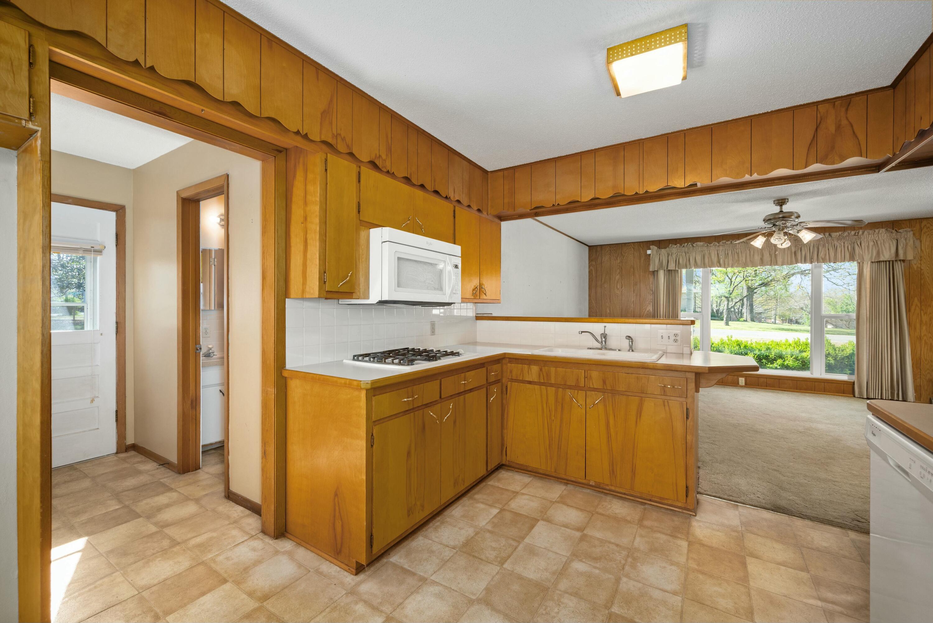 937 Warnall Circle Property Photo 14