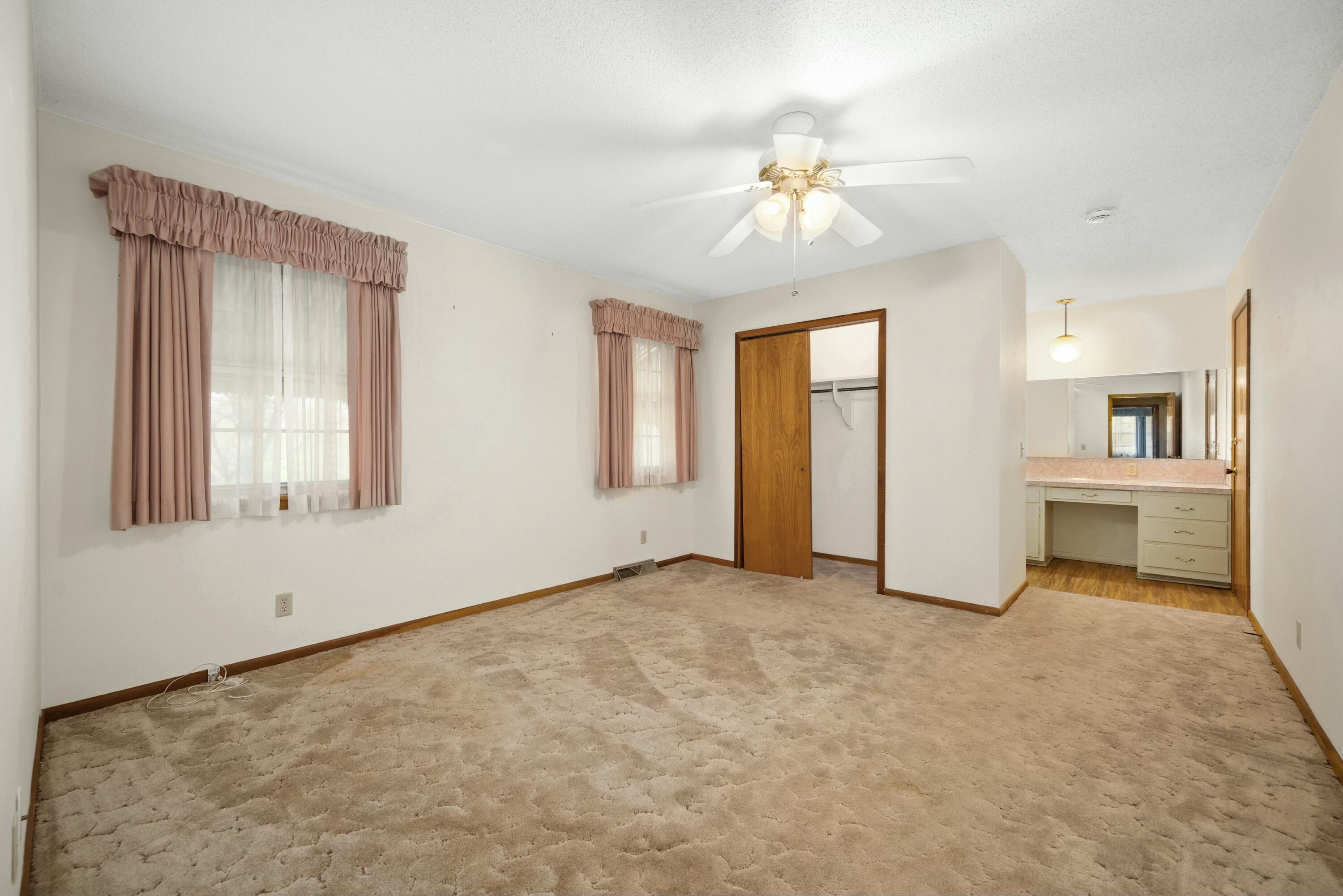 937 Warnall Circle Property Photo 23