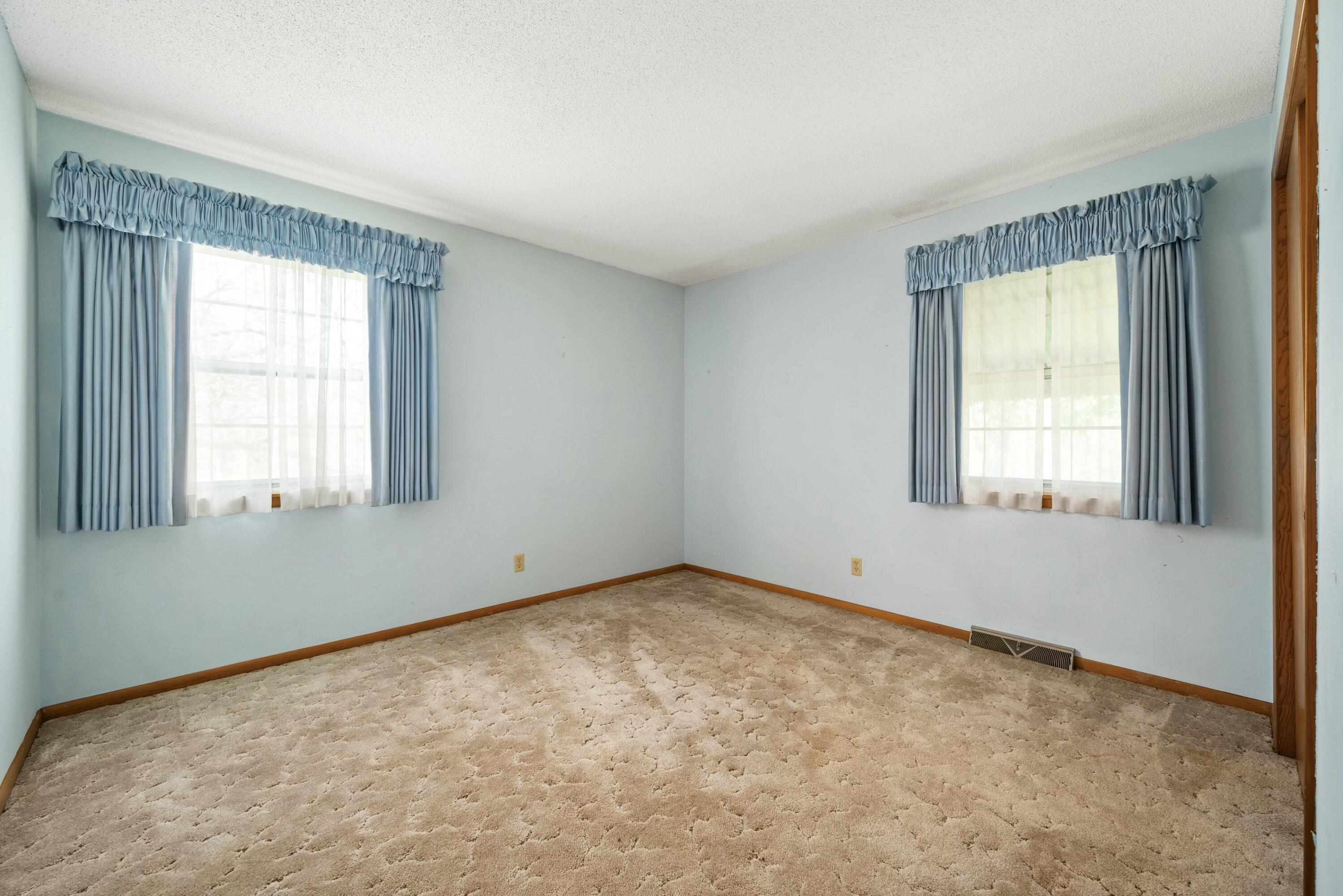 937 Warnall Circle Property Photo 27