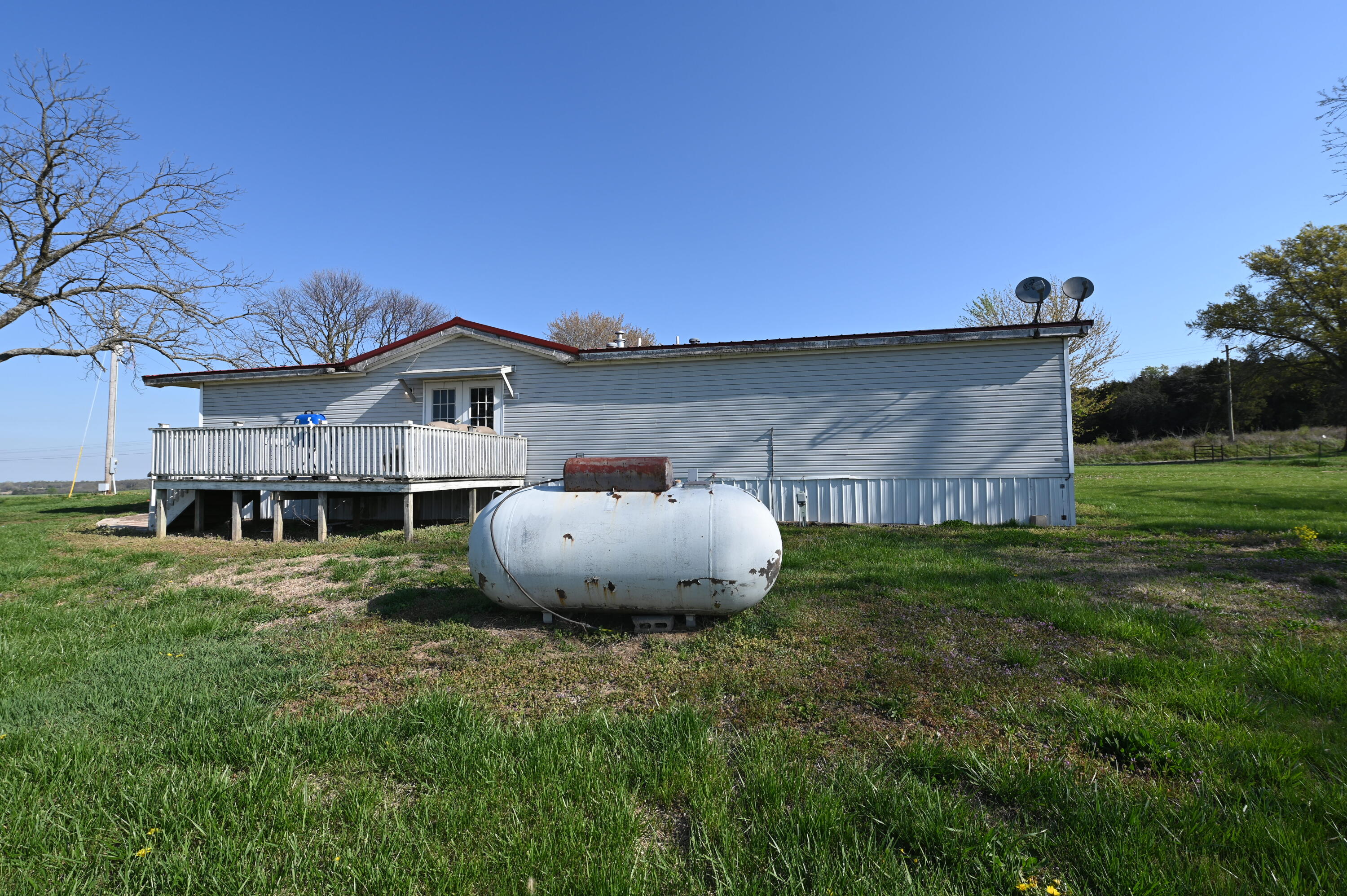 2140 East 2100 Road Property Photo 3