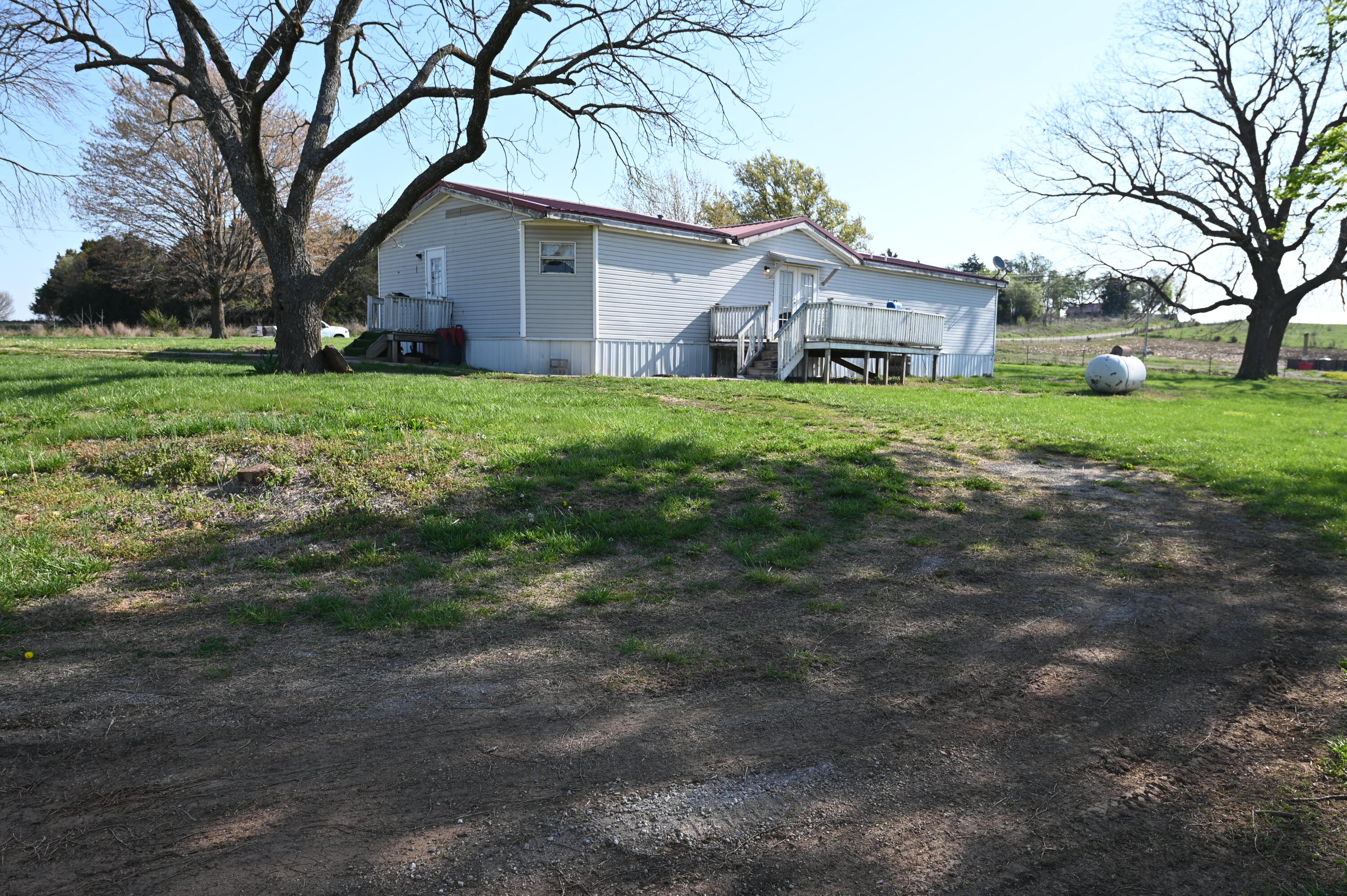 2140 East 2100 Road Property Photo 9