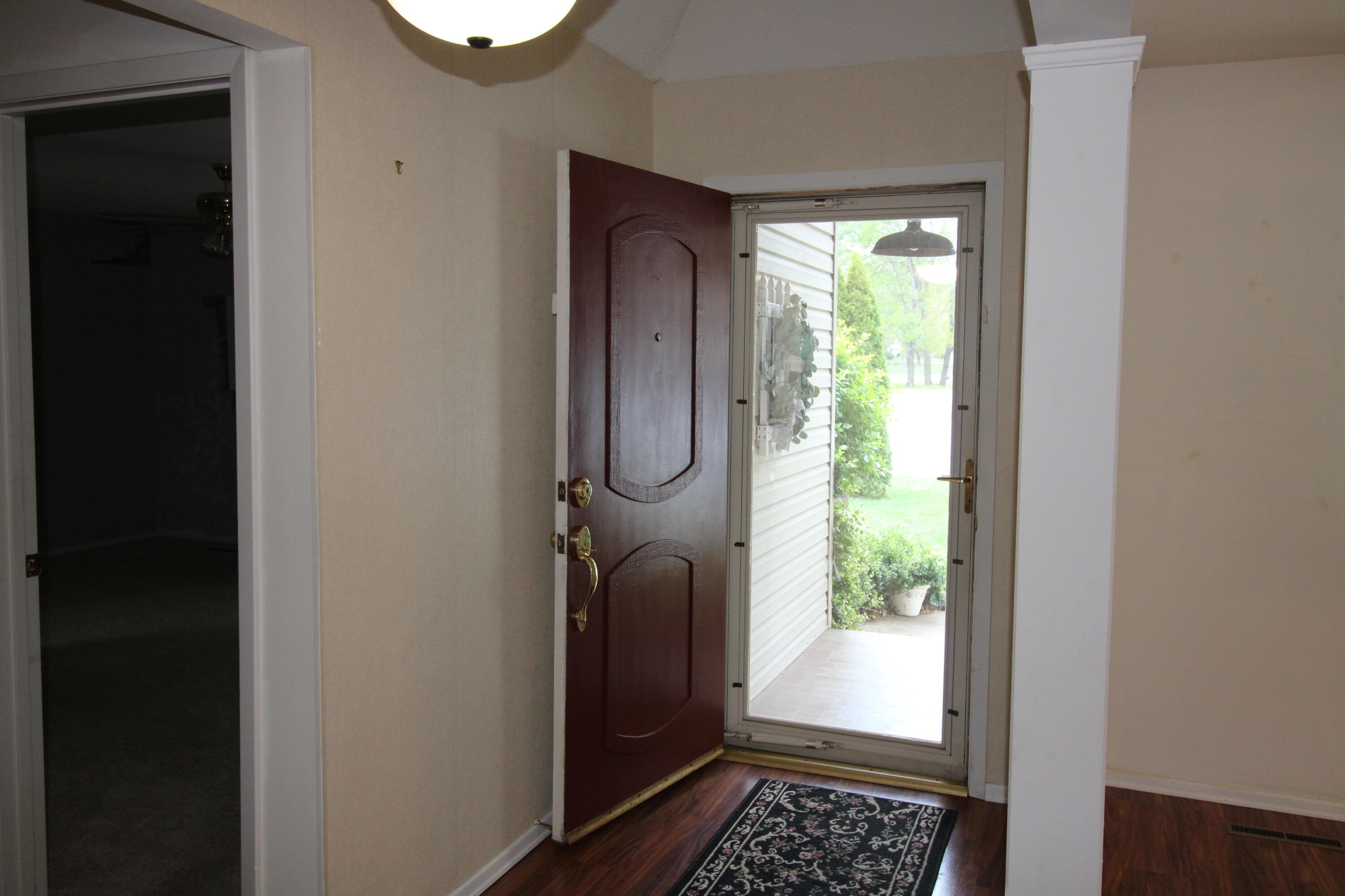 4332 South Cardinal Court Property Photo 8